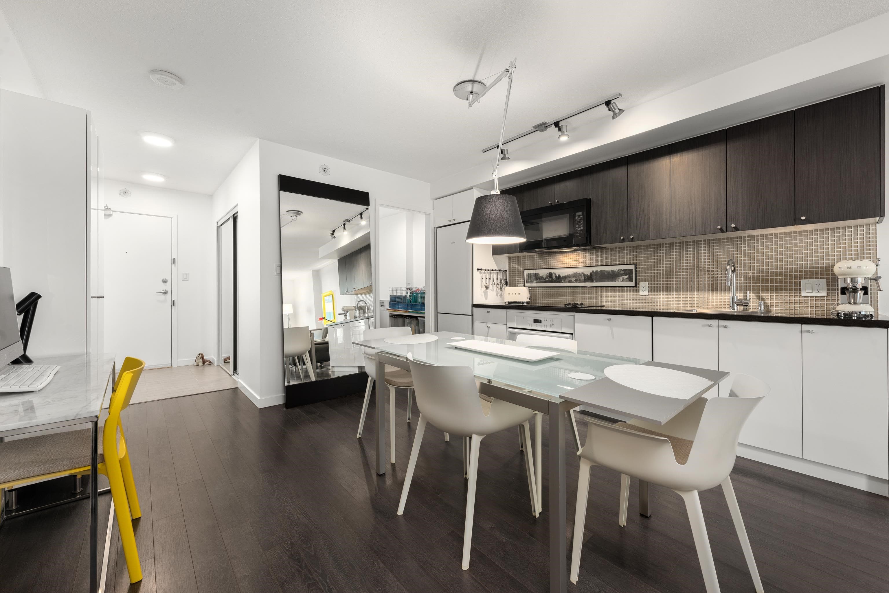 1711 - 788 Hamilton Street, Vancouver, V6B 0E9 — photo 4