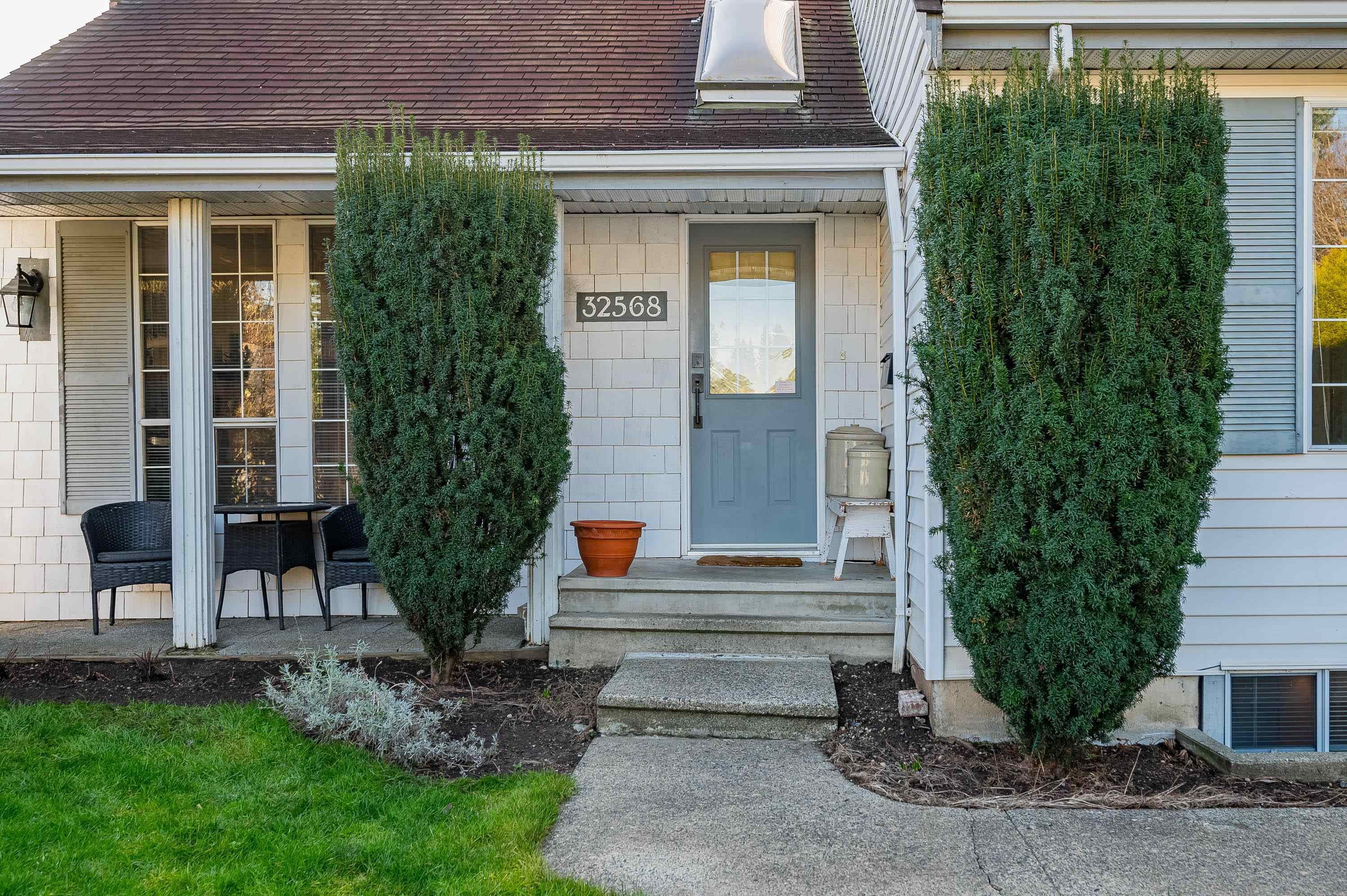 32568 Murray Avenue, Abbotsford, V2T 4T5 — photo 5
