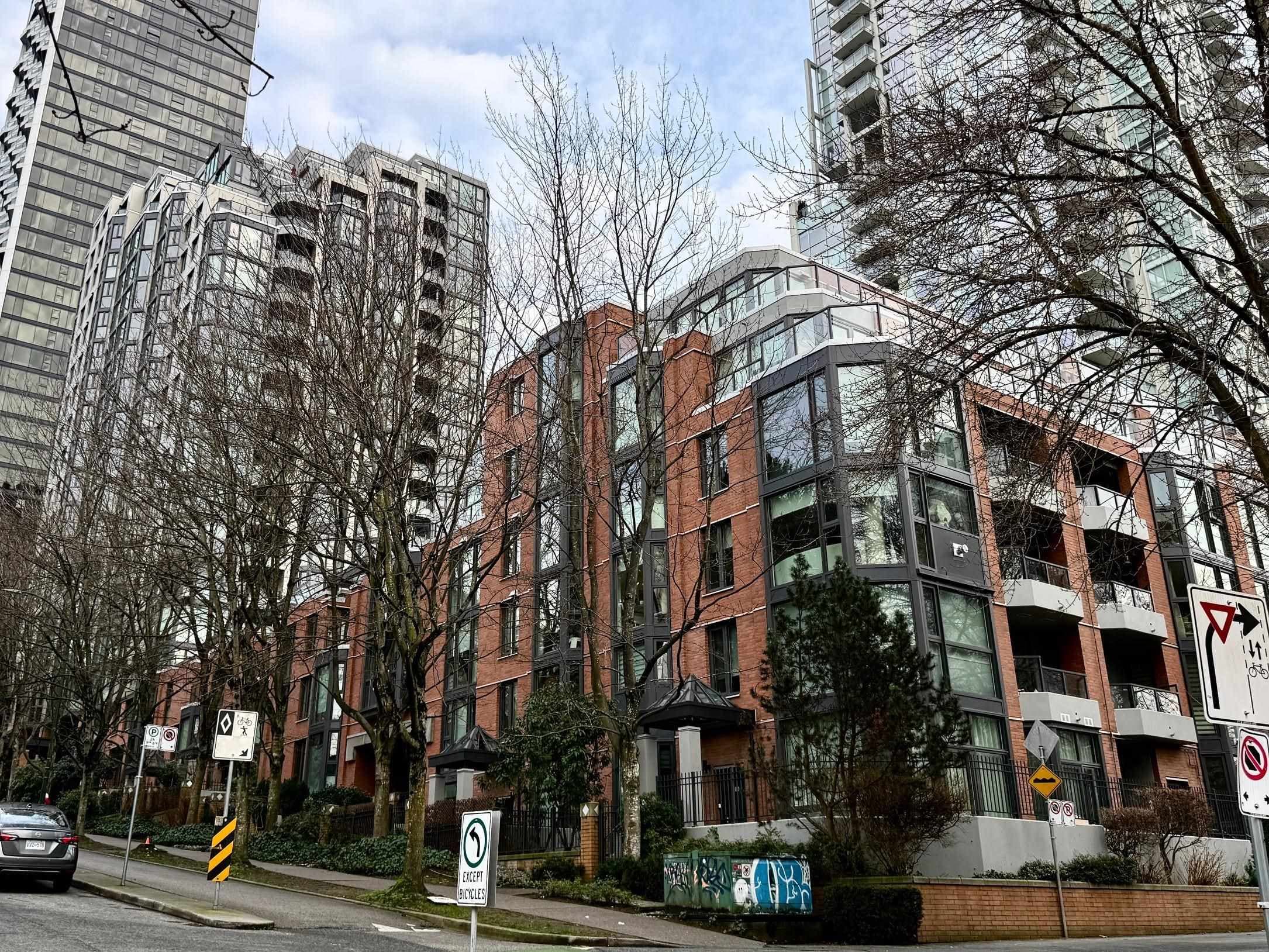 203 - 1488 Hornby Street, Vancouver, V6Z 1X3 — photo 1