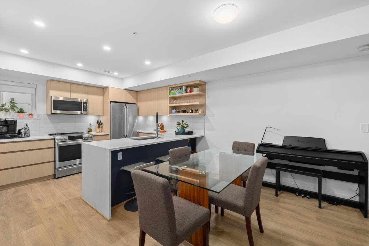 3 - 752 E 3rd Street, North Vancouver, V7L 1G9 — photo 4