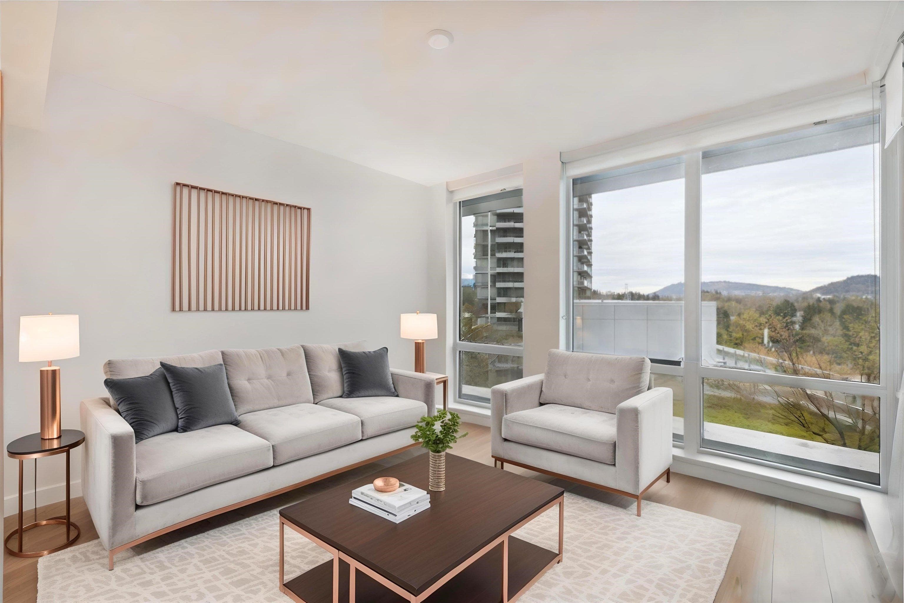 1005 - 1500 Fern Street, North Vancouver, V7J 0E6 — photo 1