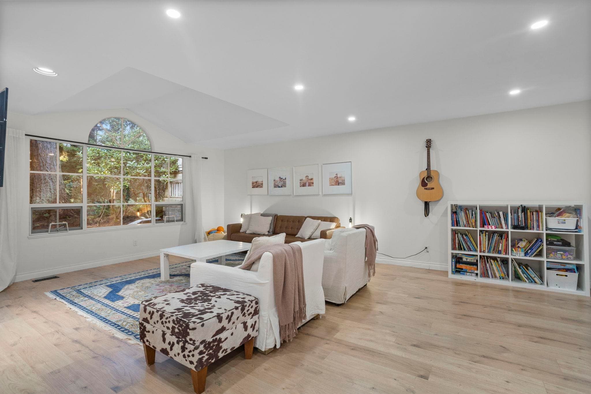 31 Deerwood Place, Port Moody, V3H 4X7 — photo 4
