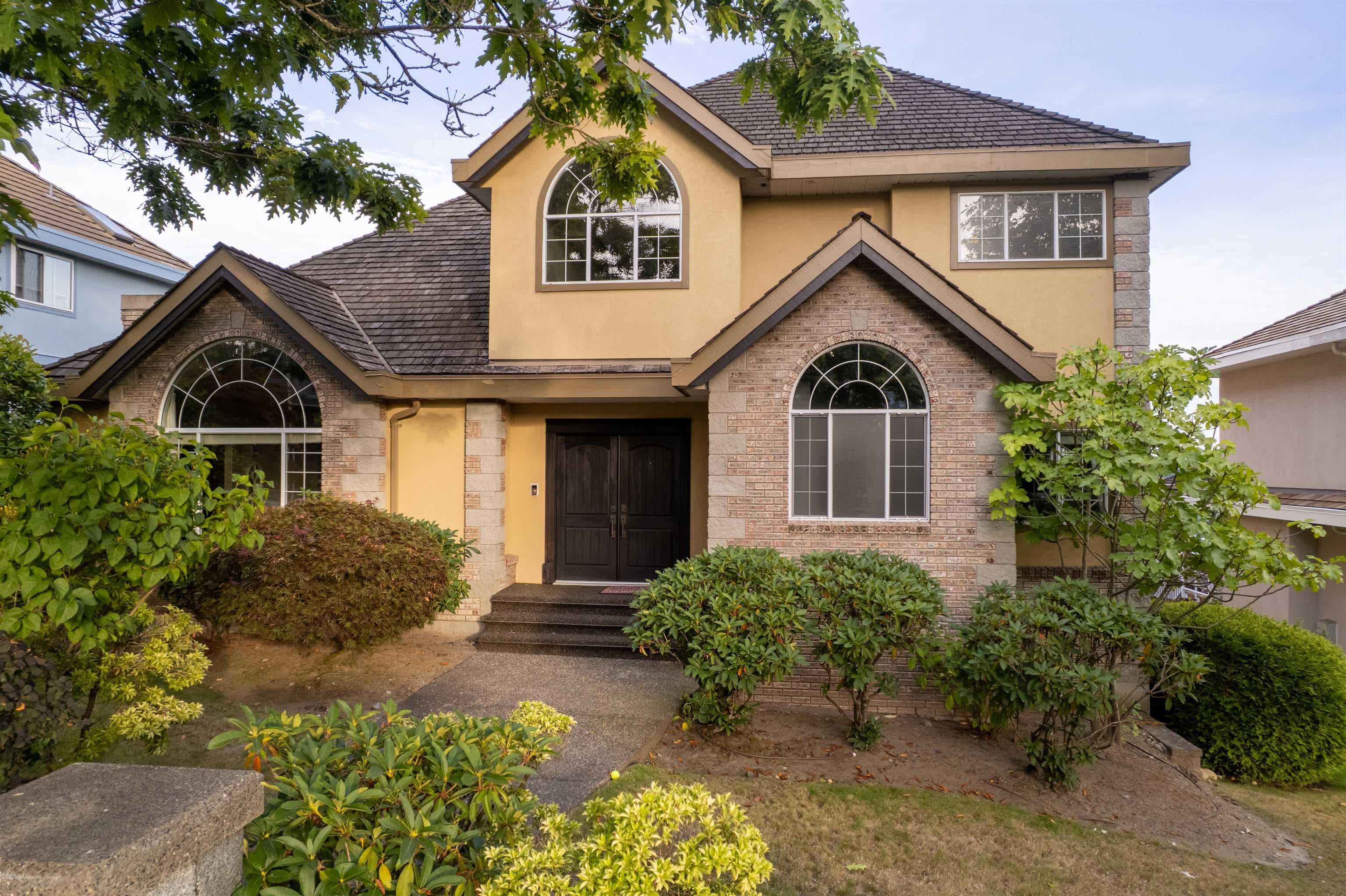 816 Citadel Drive, Port Coquitlam