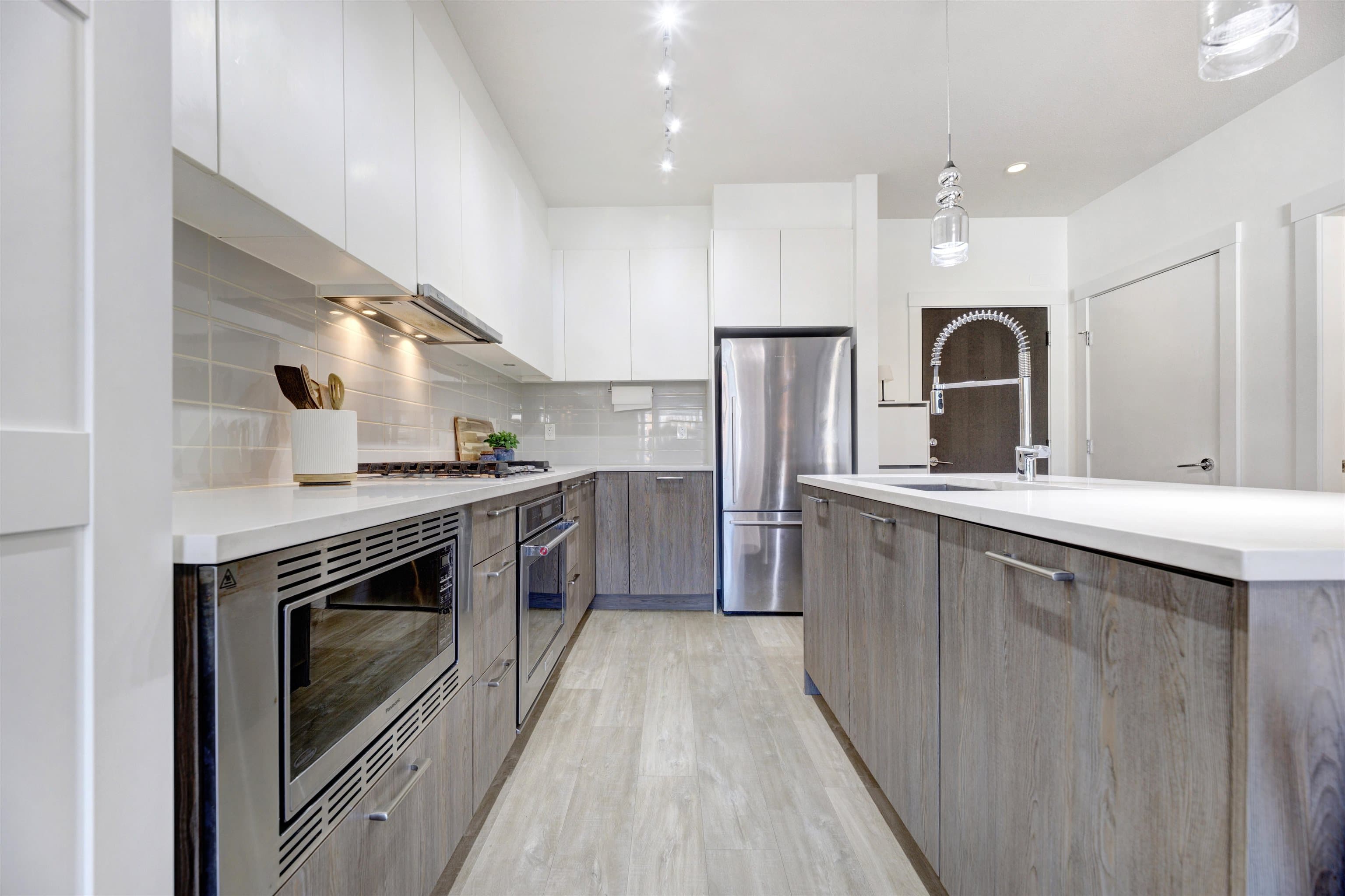 306 - 625 E 3rd Street, North Vancouver, V7L 1G6 — photo 2