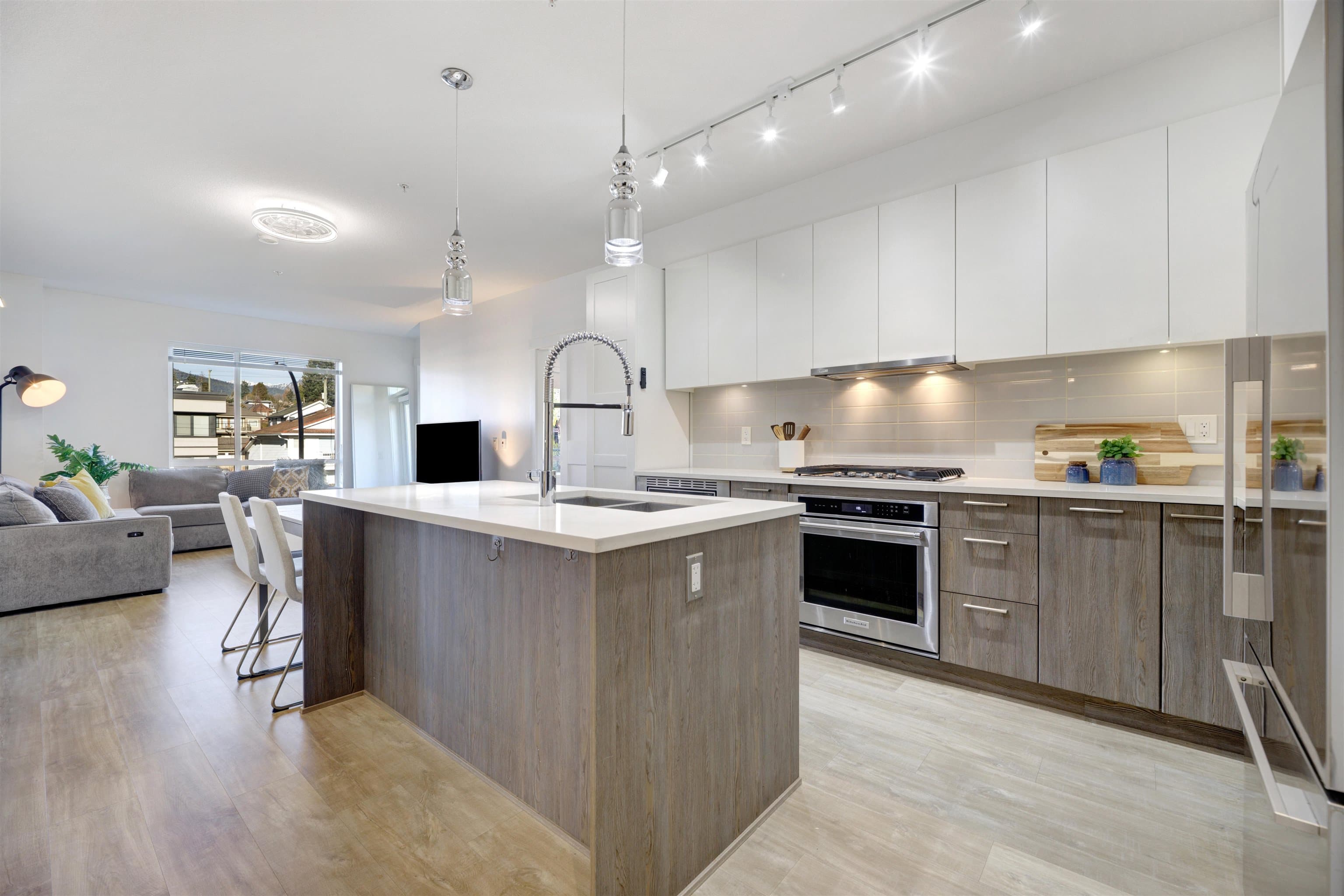 306 - 625 E 3rd Street, North Vancouver, V7L 1G6 — photo 1