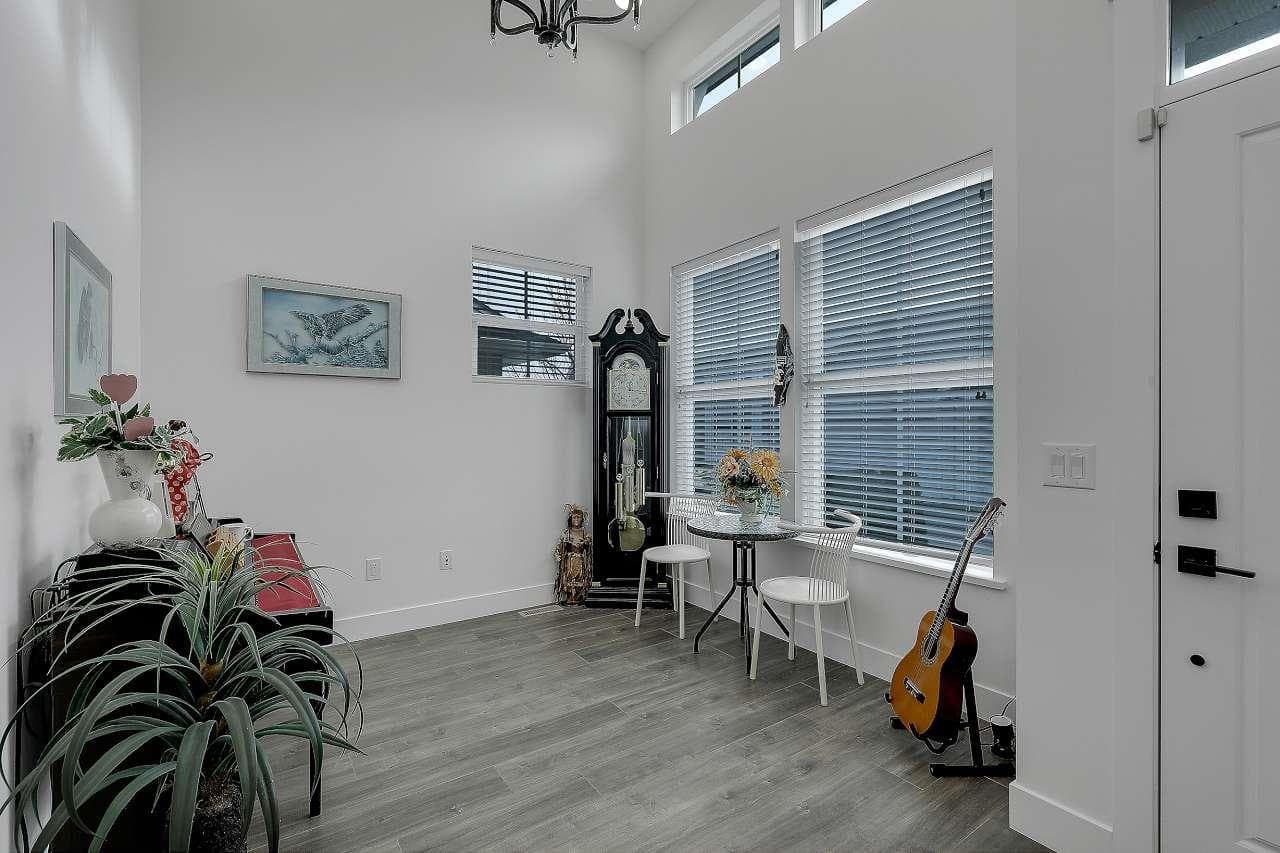 27 - 5528 148 Street, Surrey, V3S 3B4 — photo 3
