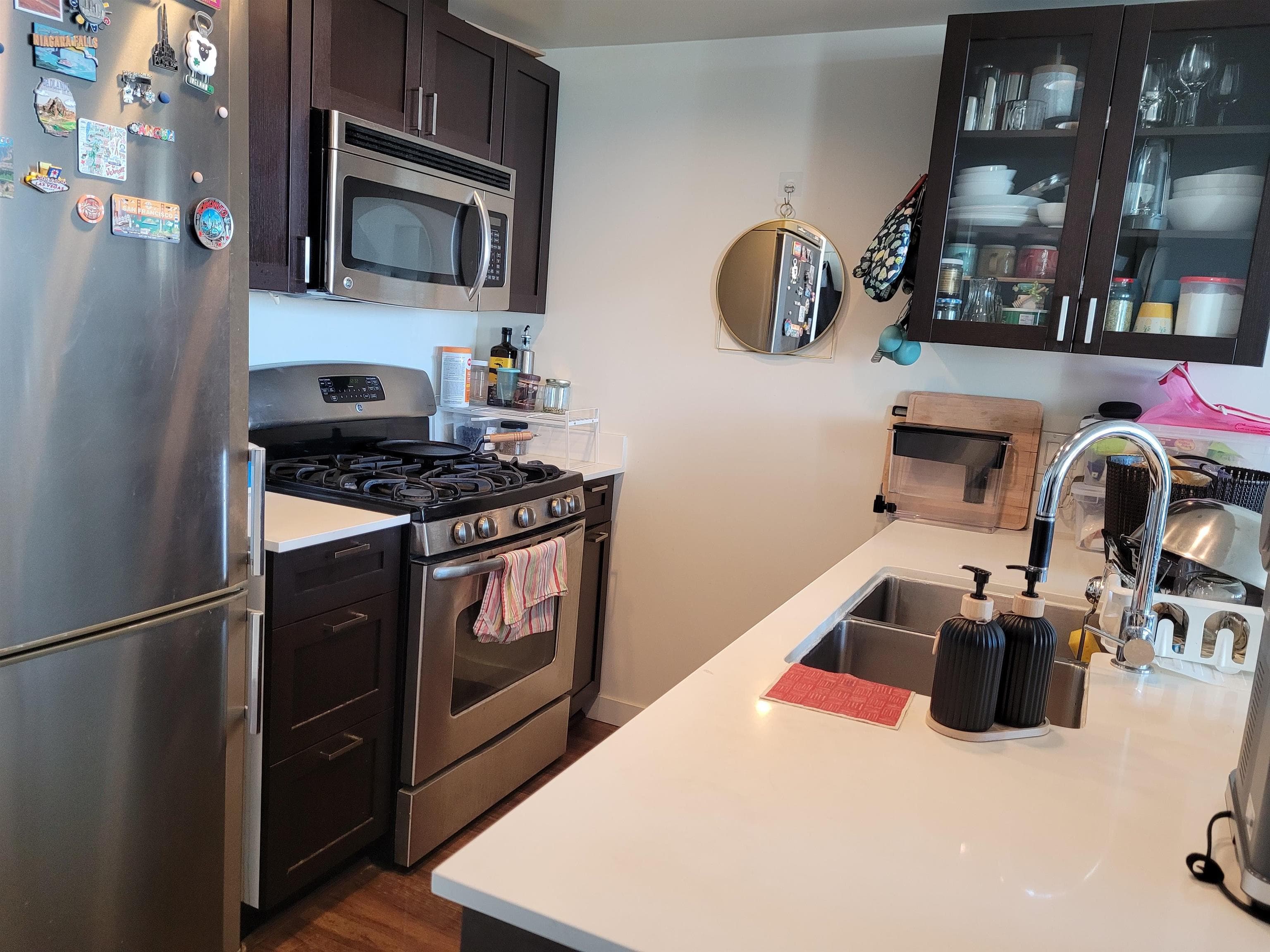 1308 - 4815 Eldorado Mews, Vancouver, V5R 0B2 — photo 2