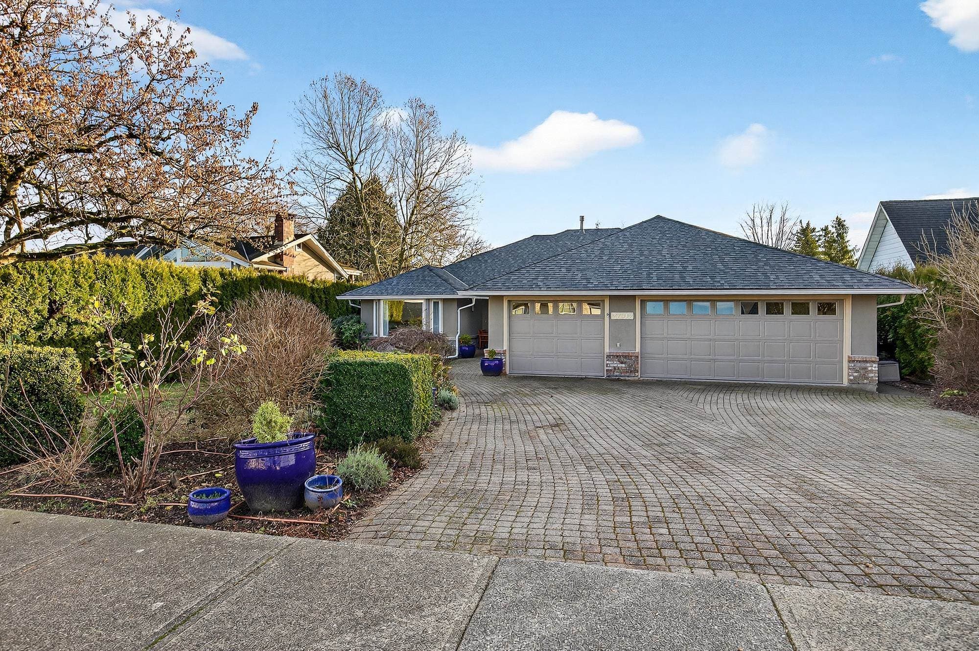 27012 25 Avenue, Langley, V4W 3W5 — photo 1