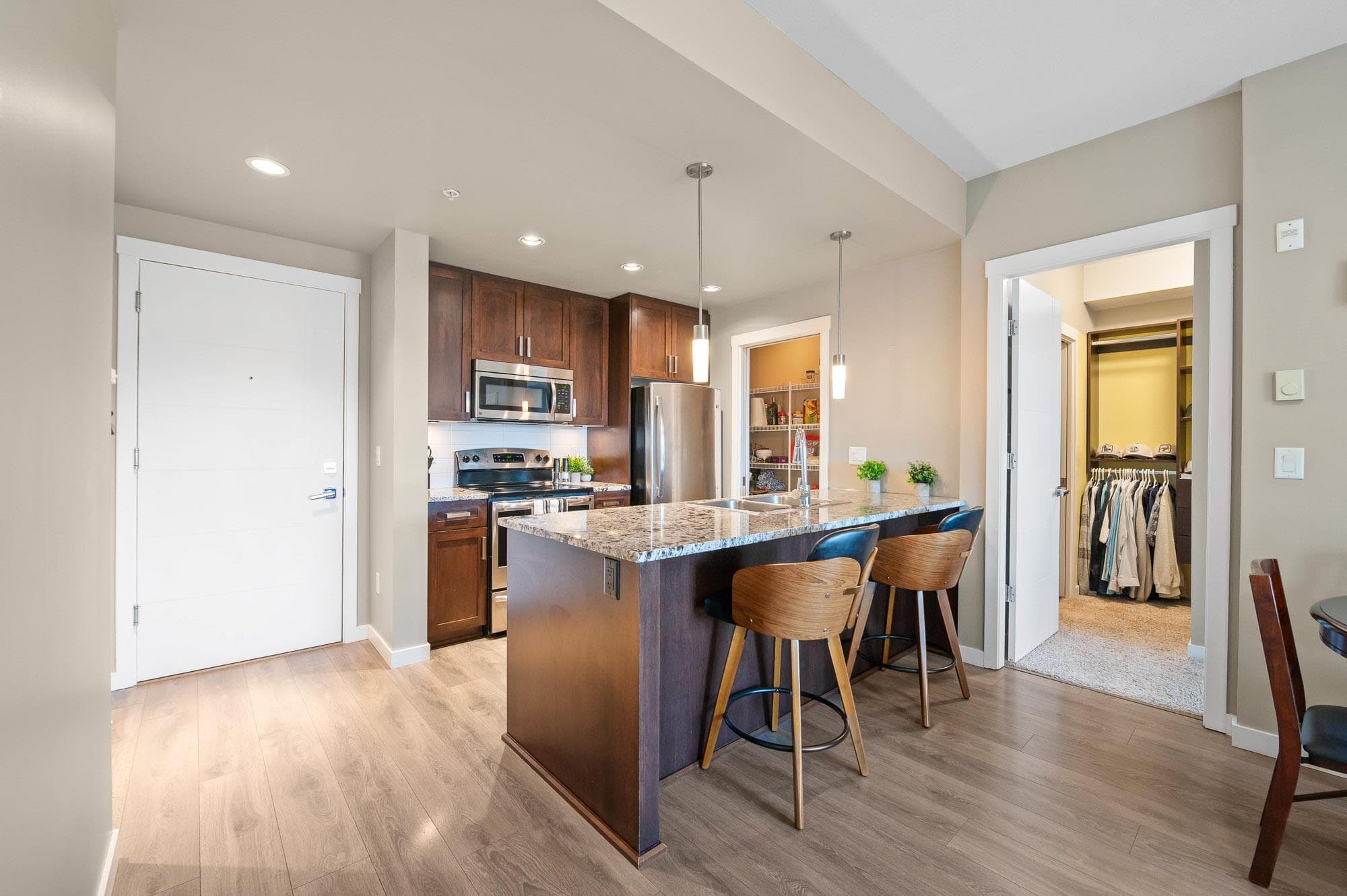 209 - 2238 Whatcom Road, Abbotsford, V3G 0E6 — photo 3