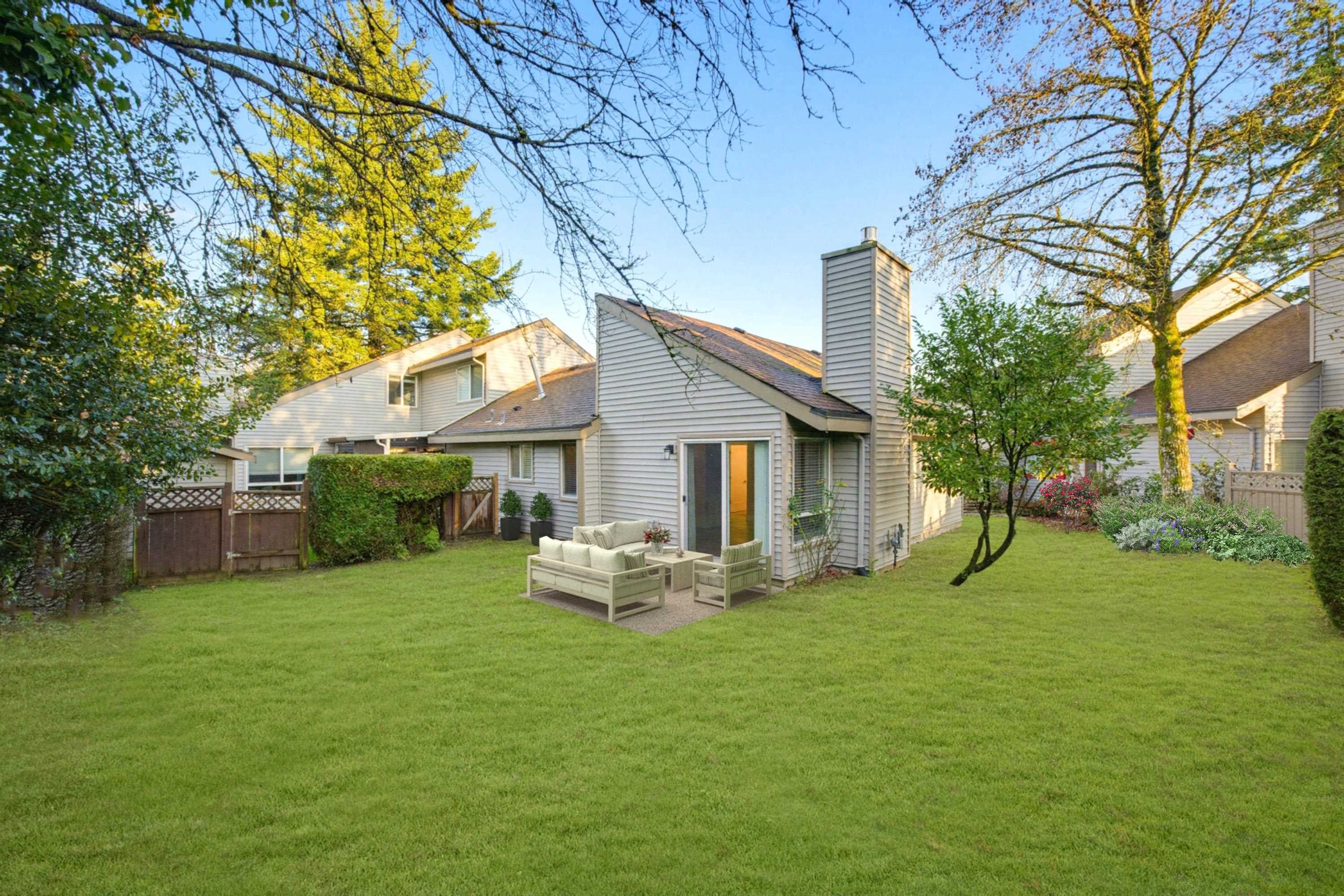 6073 E Greenside Drive, Surrey, V3S 5M8 — photo 1