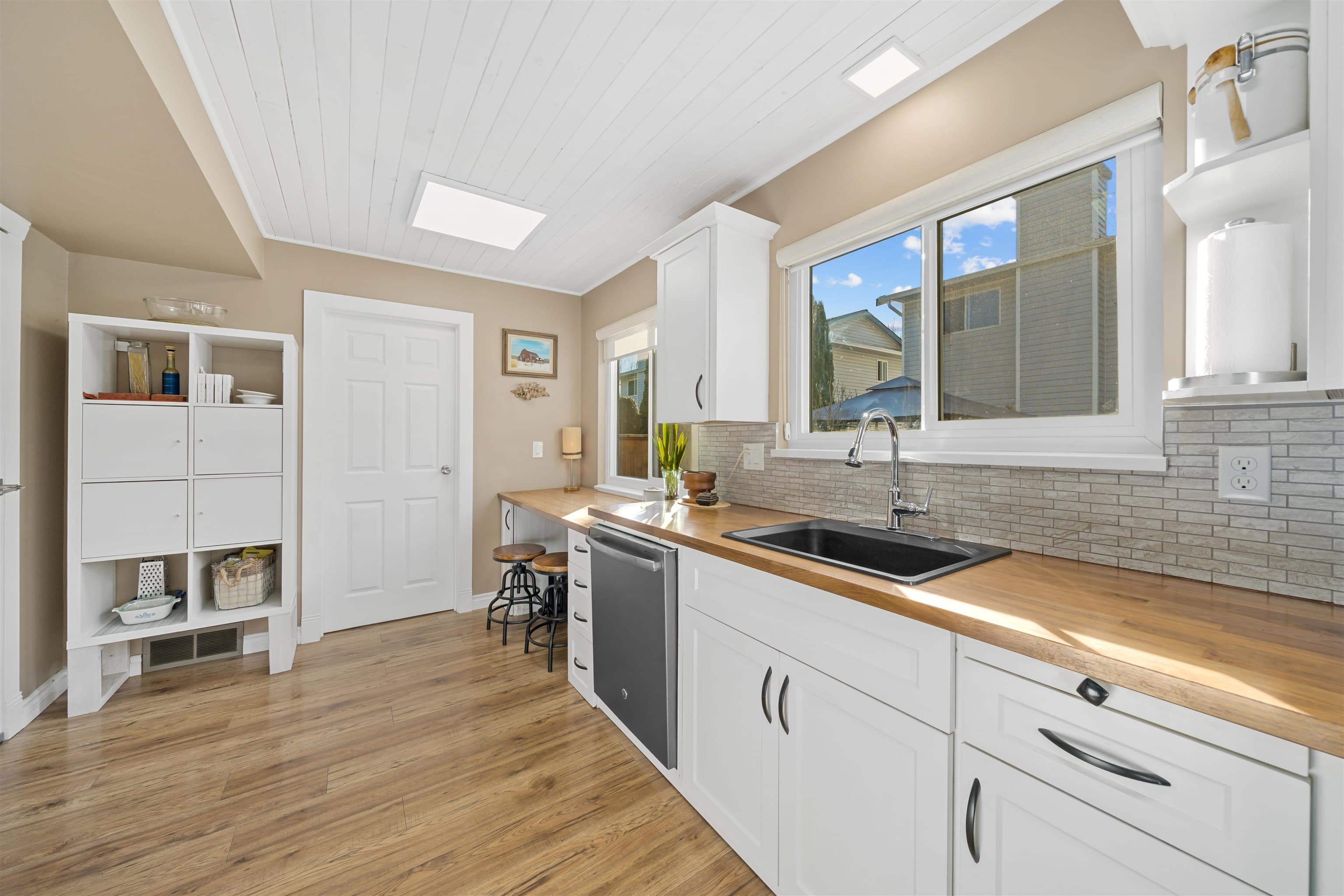 124 - 11255 Harrison Street, Maple Ridge, V2X 0K2 — photo 2