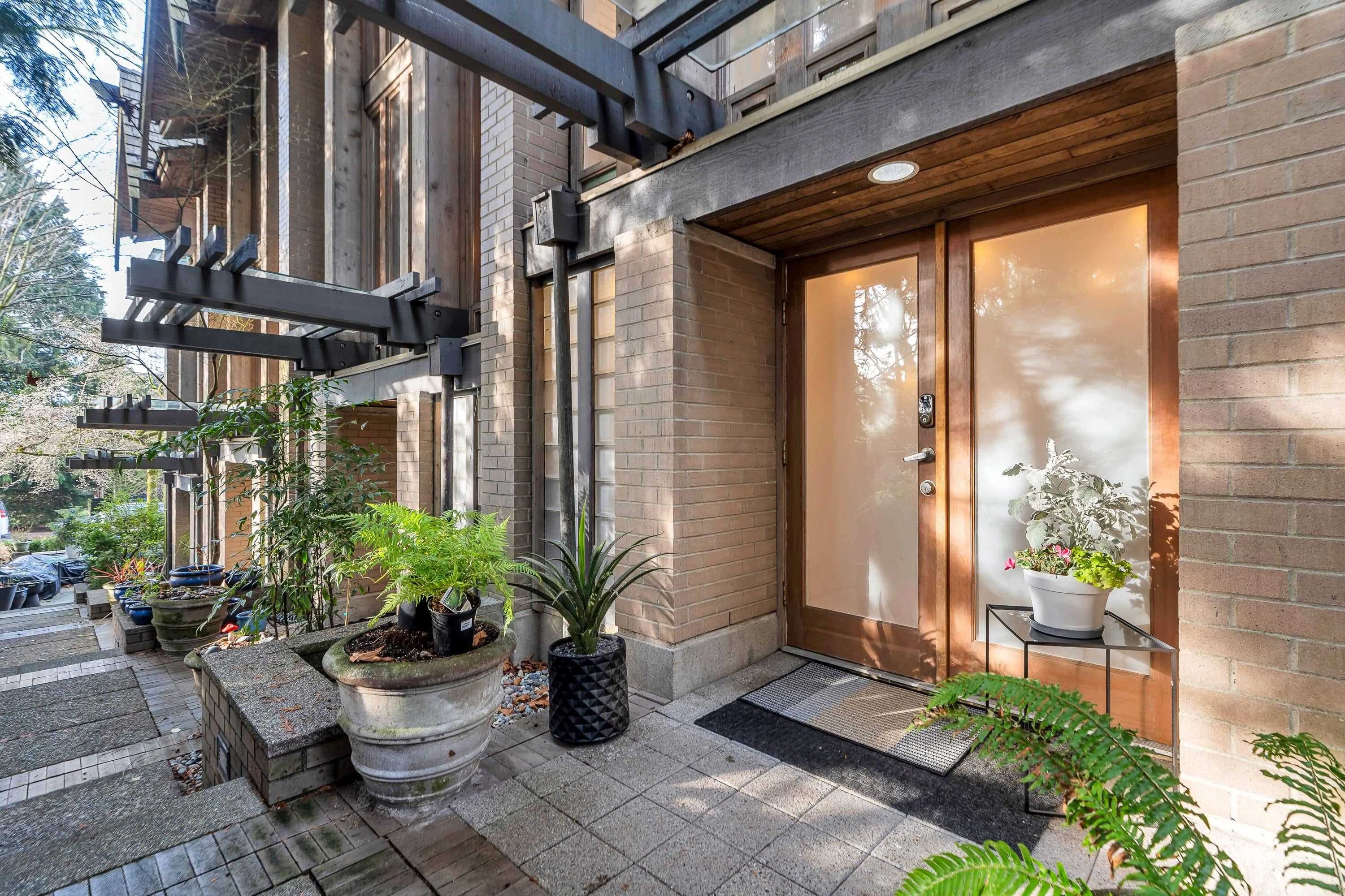 4 - 328 E 2nd Street, North Vancouver, V7L 1C7 — photo 4