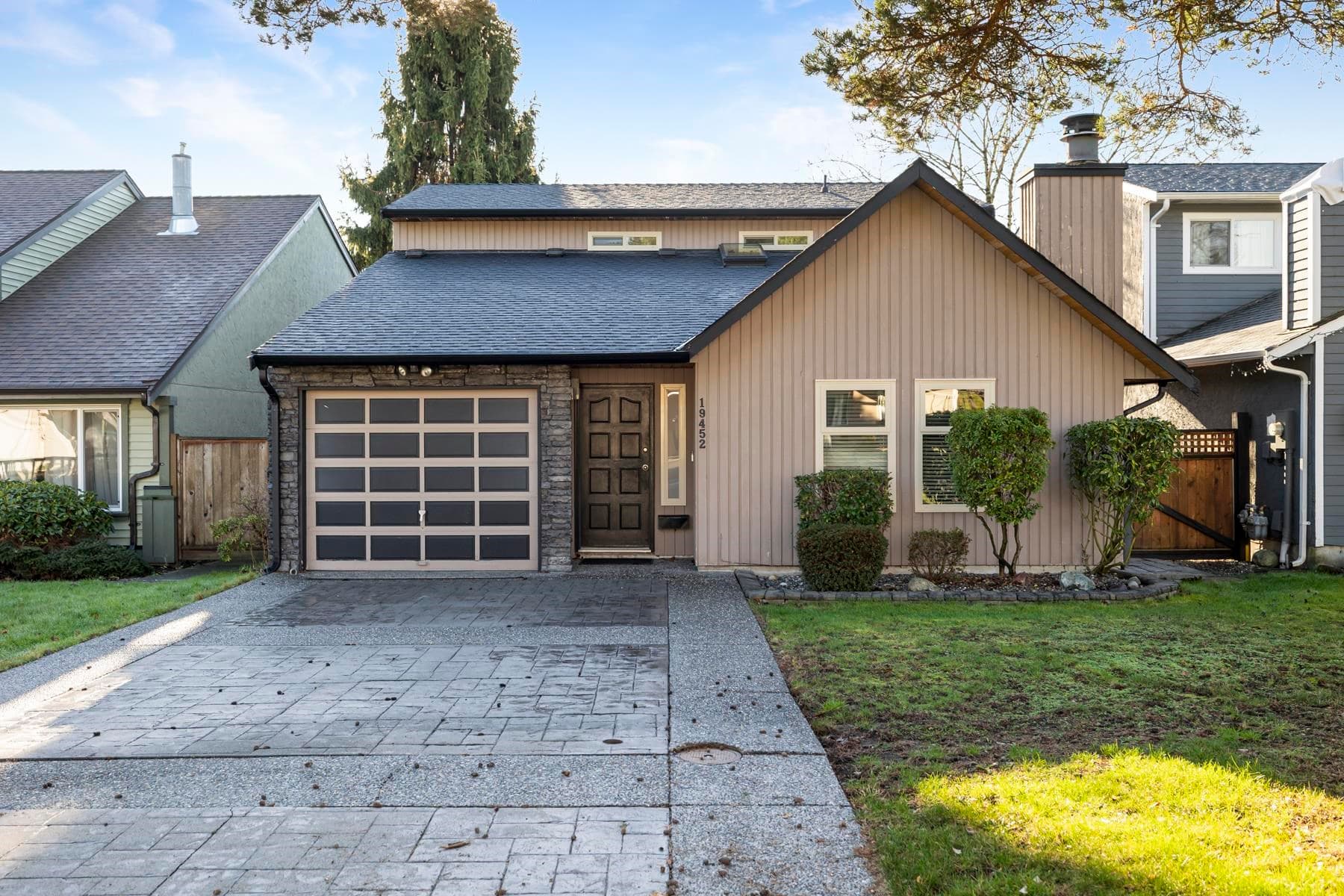 19452 61 Avenue, Surrey, V3S 7L3 — photo 2