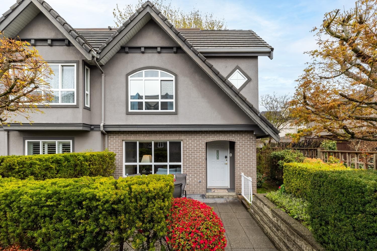 6 - 258 W 14th Street, North Vancouver, V7M 1P3 — photo 1