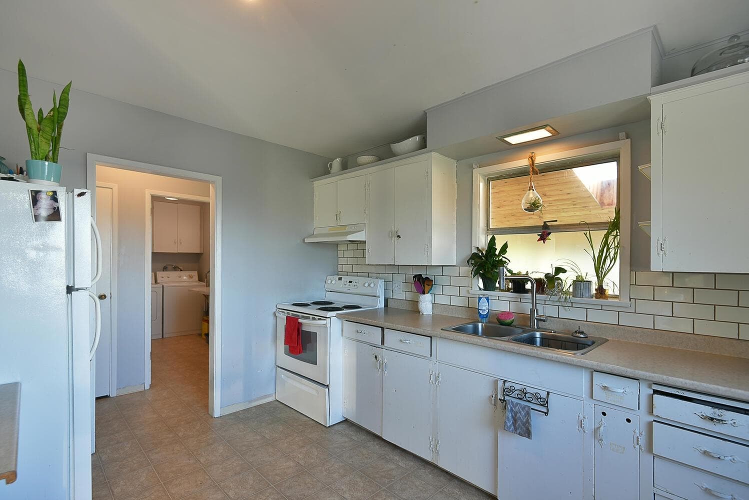 4726 Laurel Avenue, Sechelt, V7Z 0E7 — photo 5
