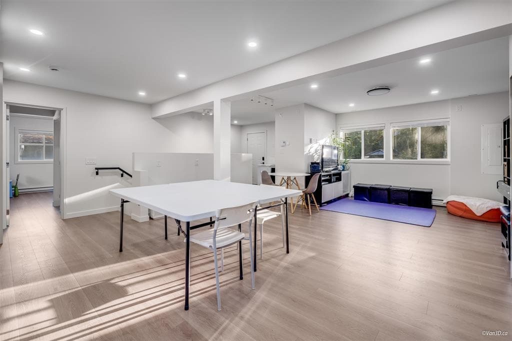 7843 Wedgewood Street, Burnaby