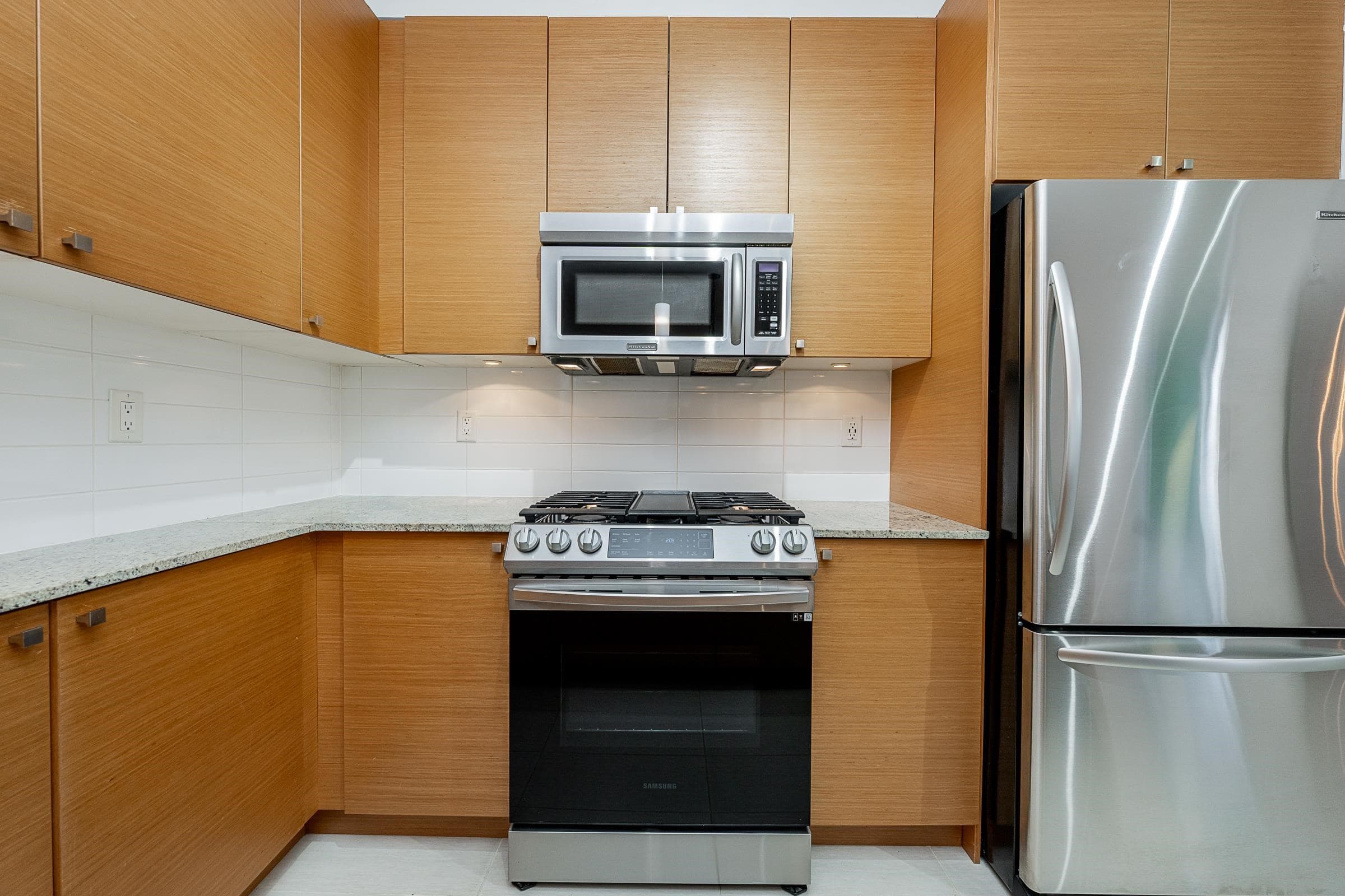 310 - 101 Morrissey Road, Port Moody, V3H 0E6 — photo 5