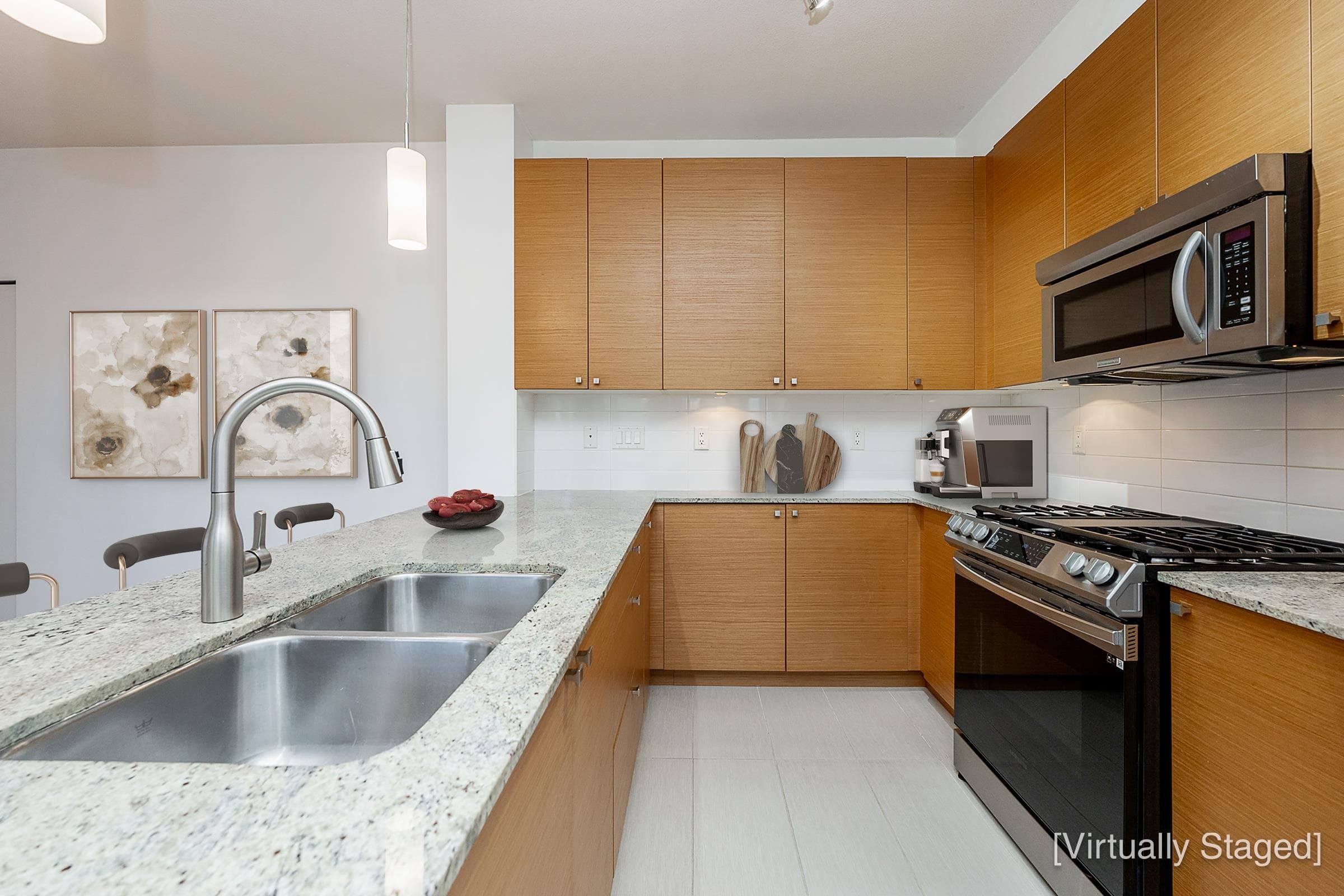 310 - 101 Morrissey Road, Port Moody, V3H 0E6 — photo 4