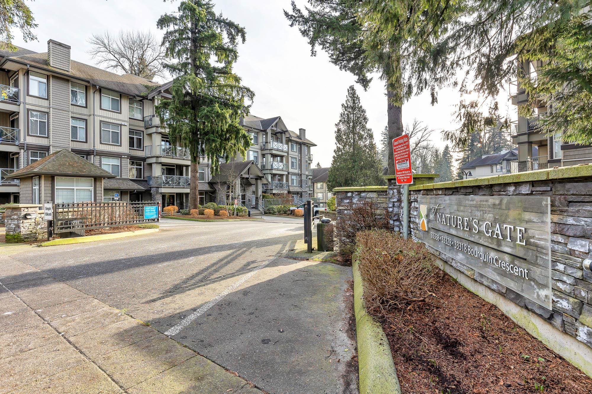 109 - 33338 E Bourquin Crescent, Abbotsford, V2S 1Y1 — photo 1