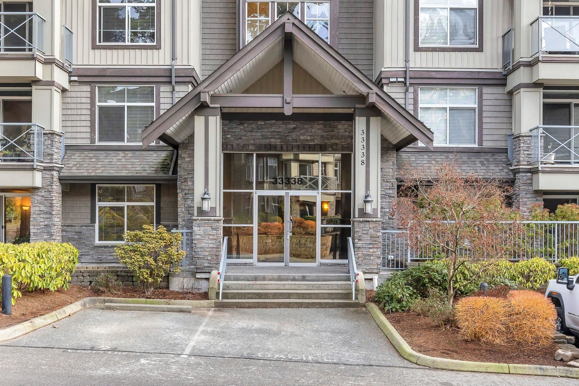 109 - 33338 E Bourquin Crescent, Abbotsford, V2S 1Y1 — photo 5