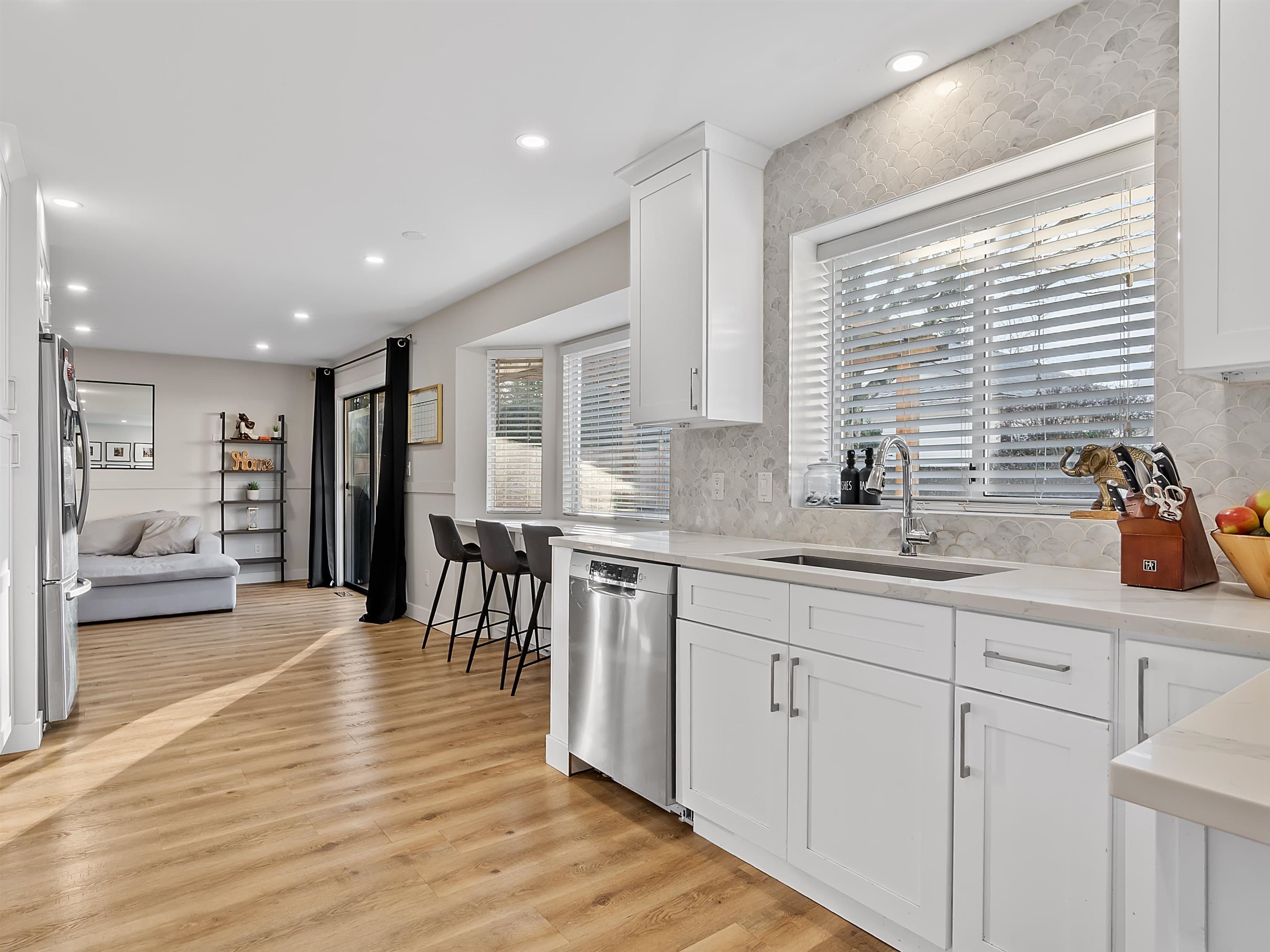 6323 171a Street, Surrey, V3S 7G4 — photo 3