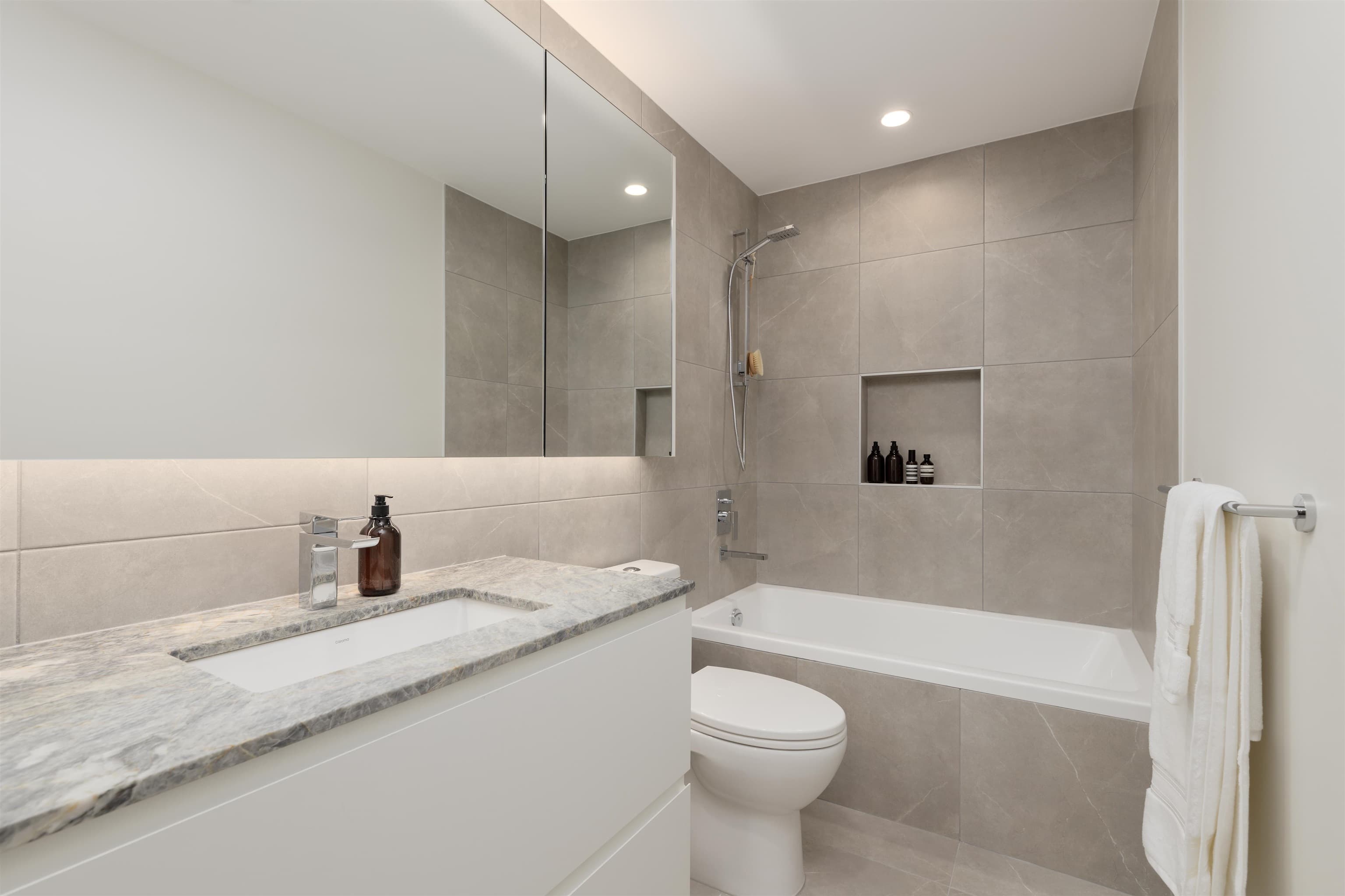 1409 - 1175 Pinetree Way, Coquitlam, V0V 0V0 — photo 3