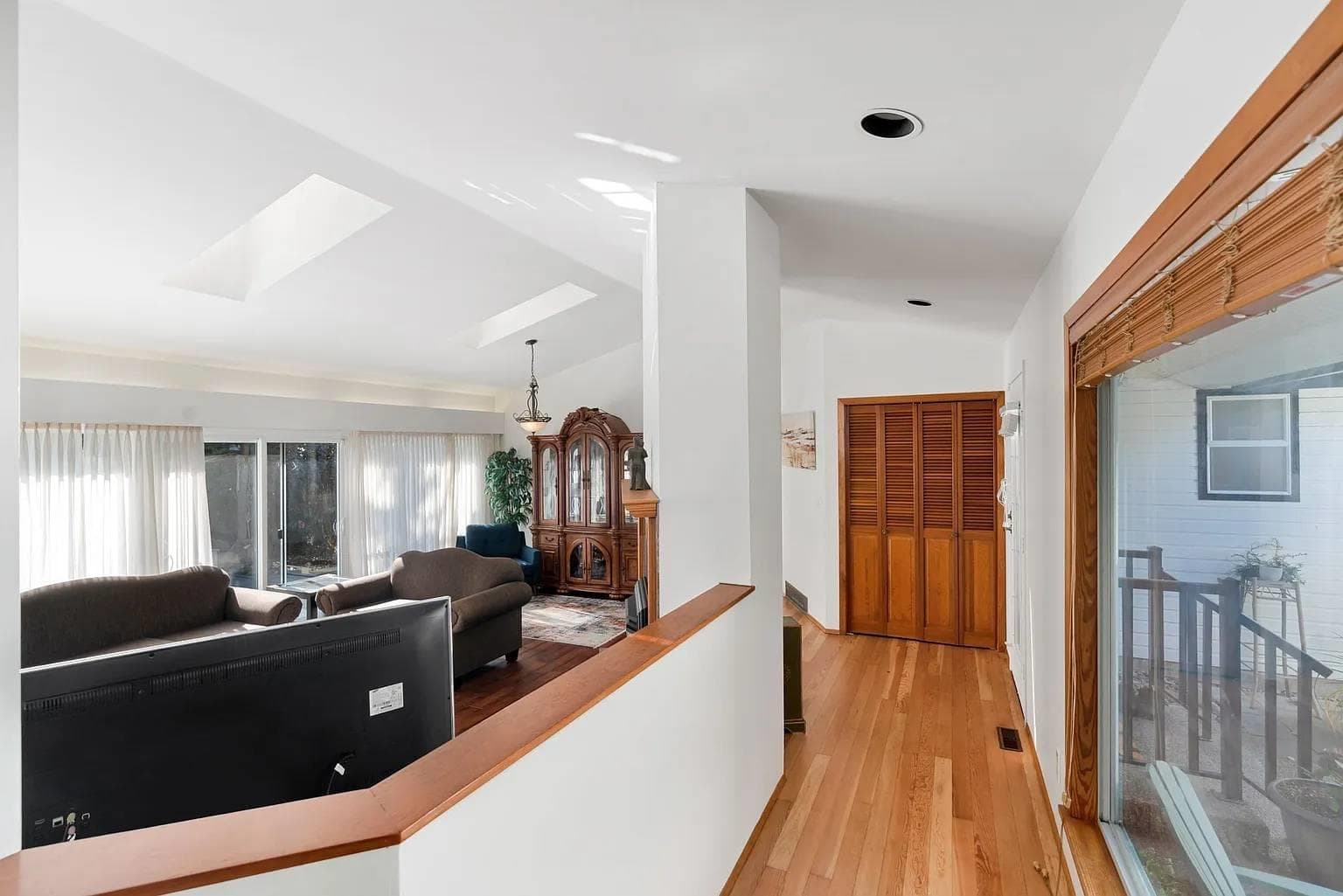 14098 20 Avenue, Surrey, V4A 8P8 — photo 3