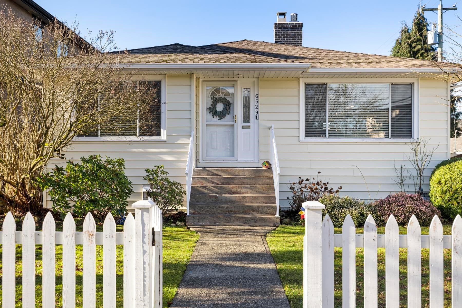 6529 Dawson Street, Vancouver, V5S 2W2 — photo 1