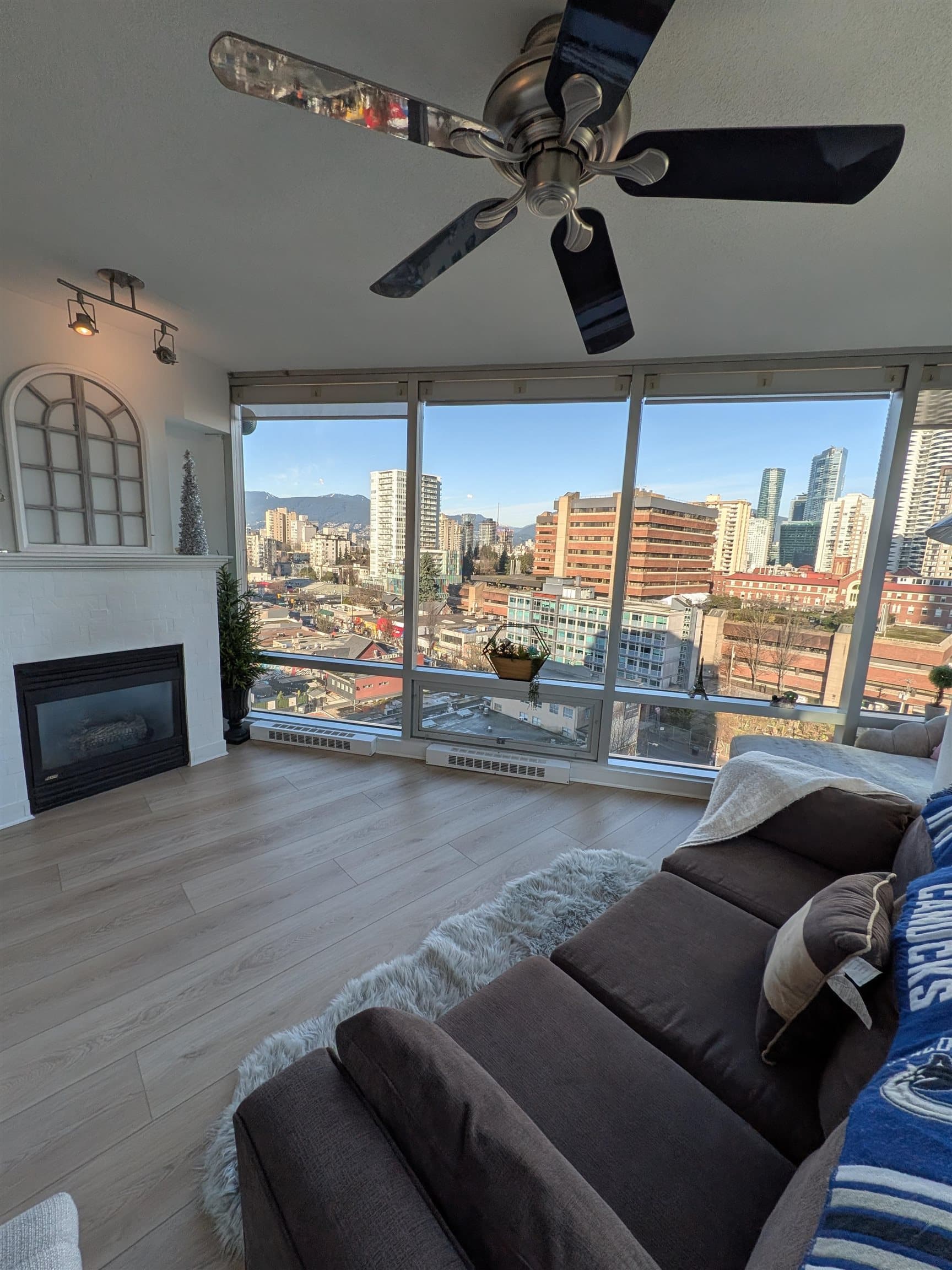 1202 - 1003 Burnaby Street, Vancouver, V6E 4R7 — photo 5