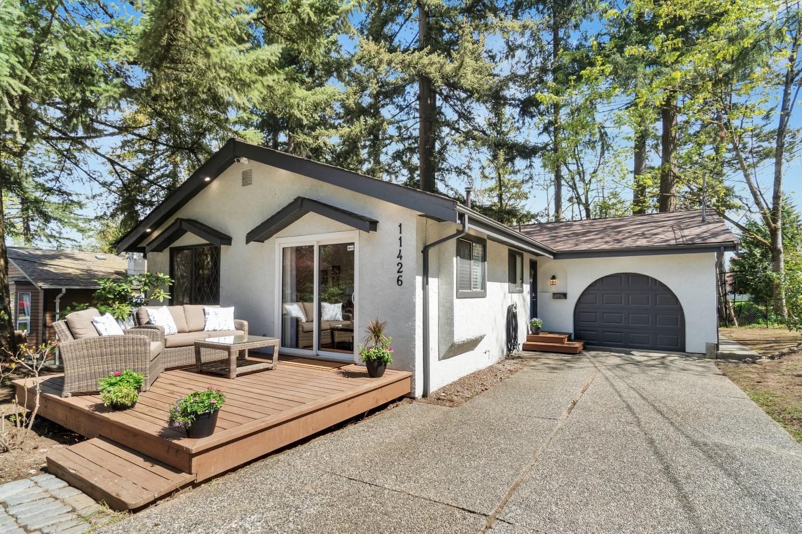 11426 141a Street, Surrey, V3R 3K2 — photo 1