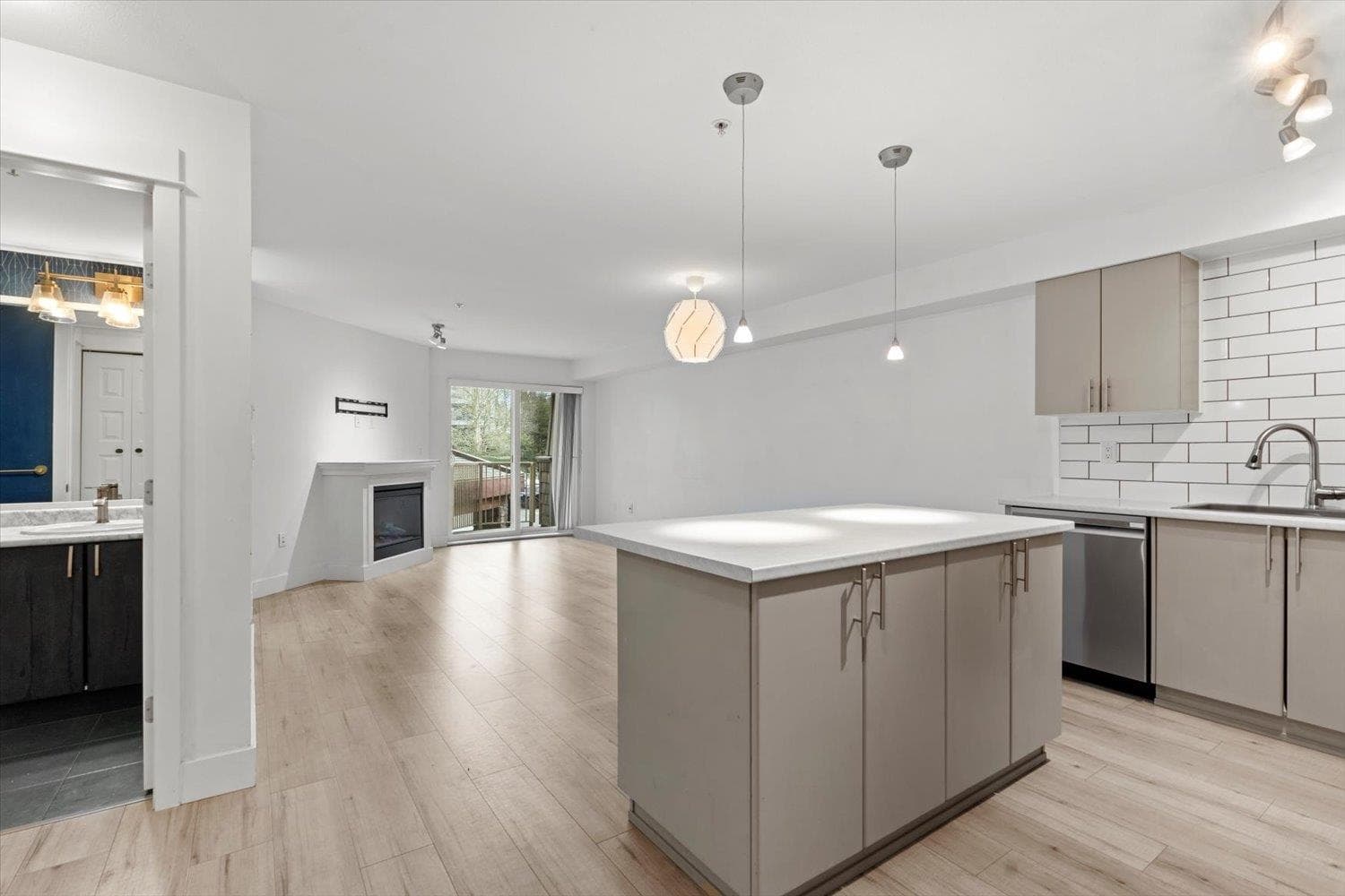 223 - 2515 Park Drive, Abbotsford, V2S 0B2 — photo 4