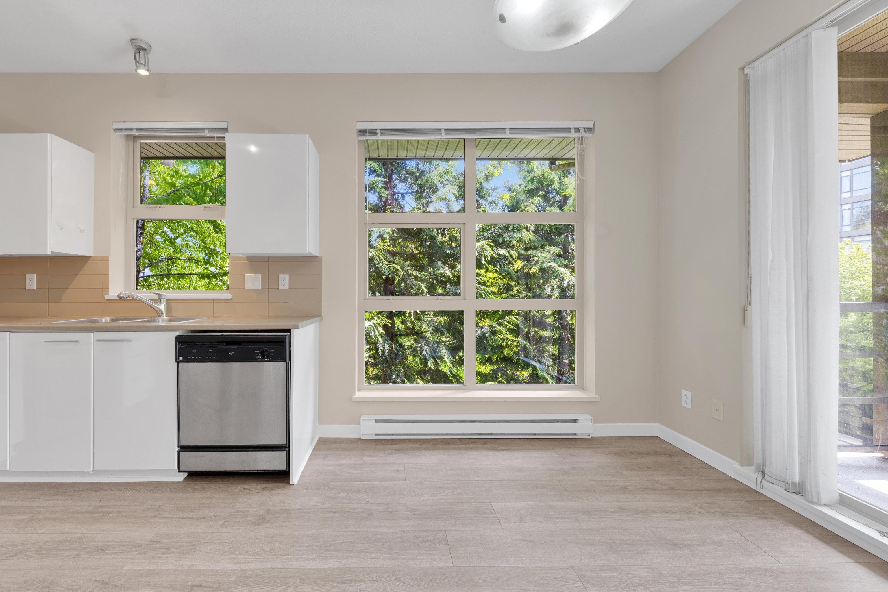 414 - 9339 University Crescent, Burnaby, V5A 4Y1 — photo 5