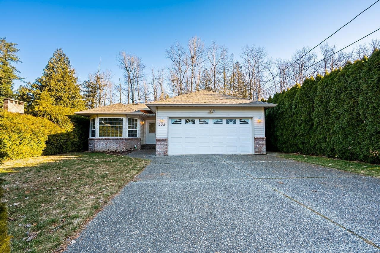 275 7th Avenue, Hope, V0X 1L0 — photo 1