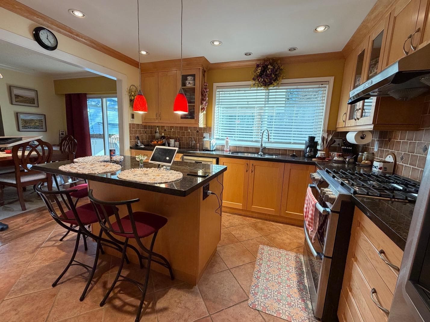 8936 Queen Mary Boulevard, Surrey, V3V 6R1 — photo 4