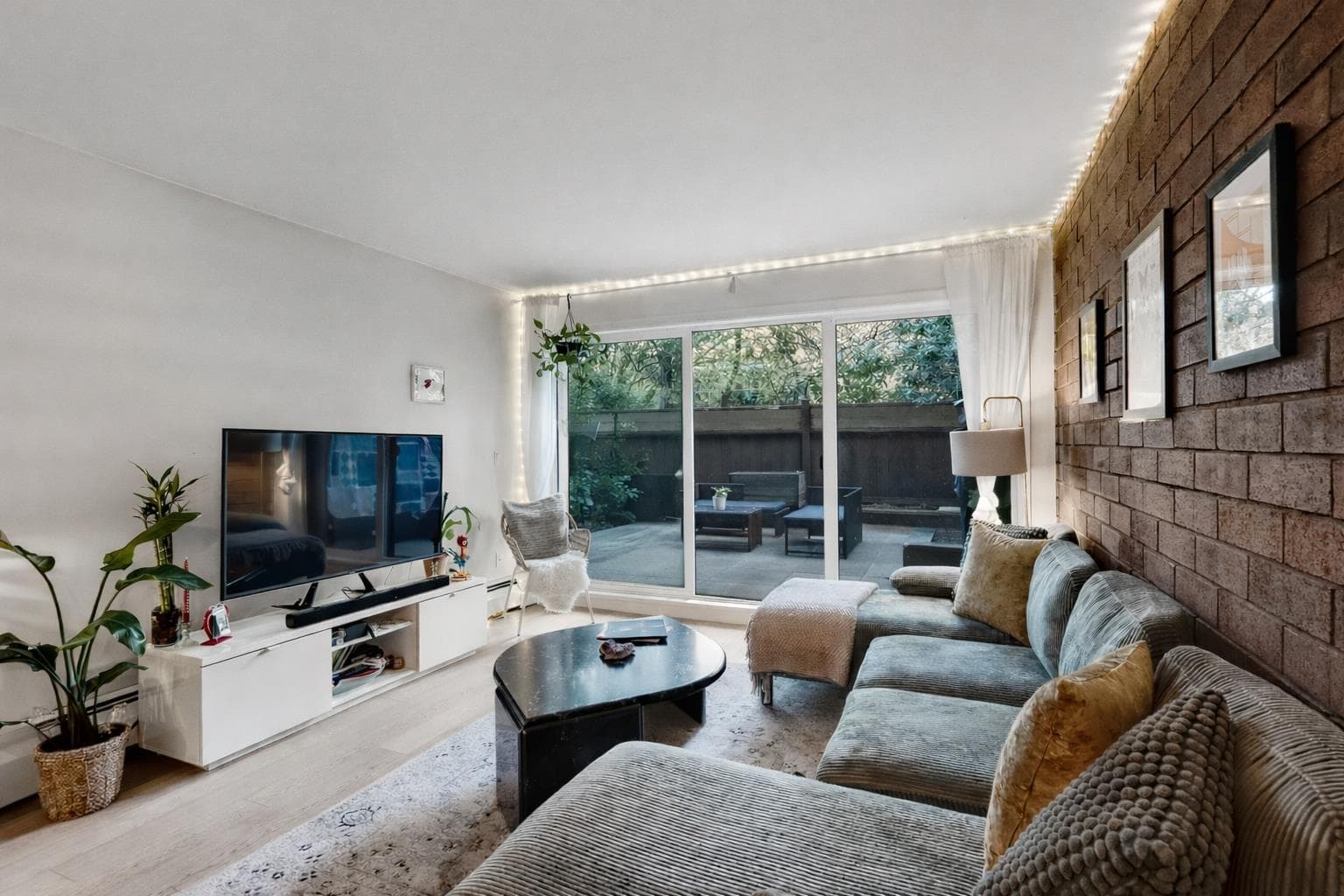 110 - 330 E 7th Avenue, Vancouver, V5T 4K5 — photo 1