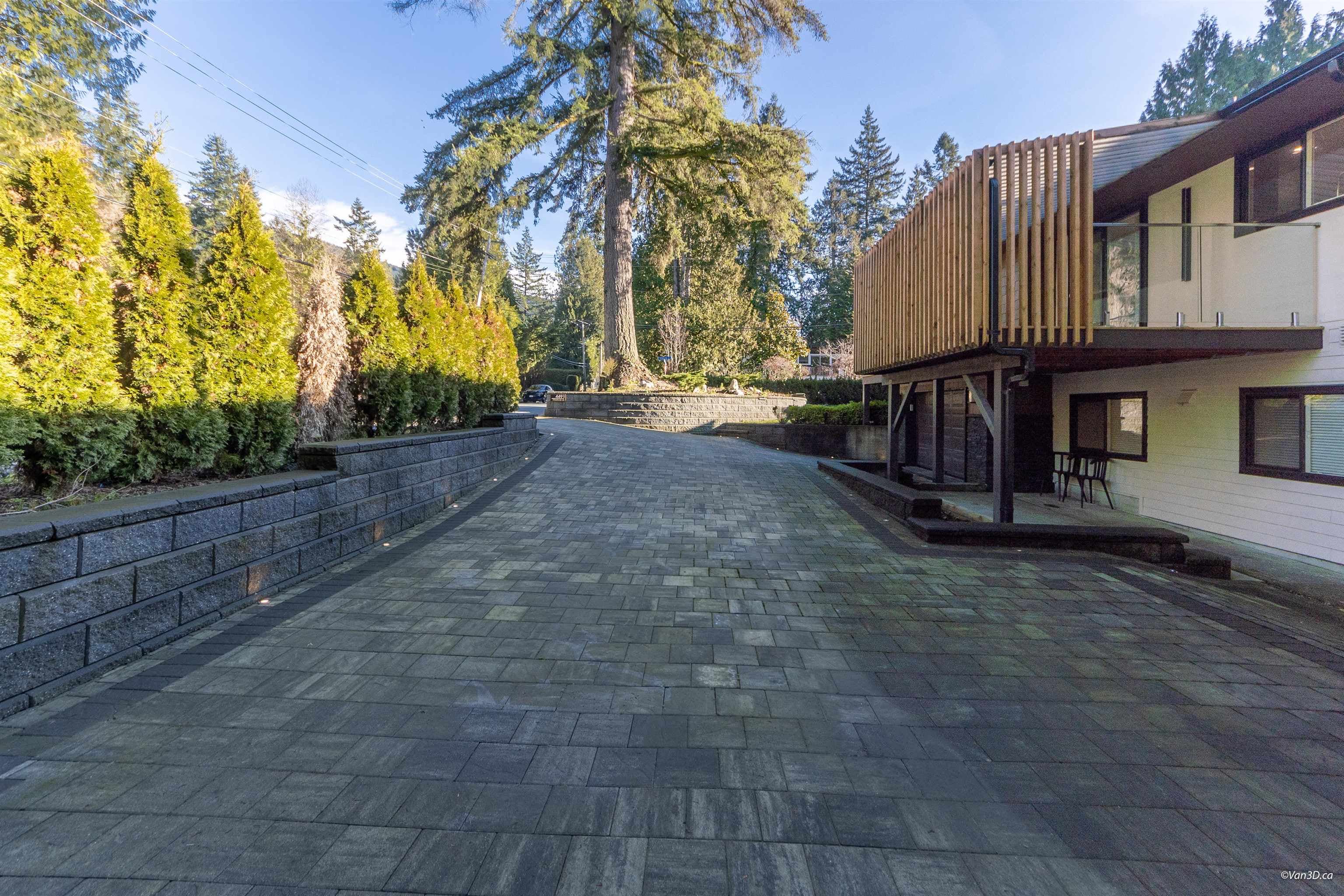 4491 Primrose Lane, North Vancouver, V7R 4H1 — photo 2