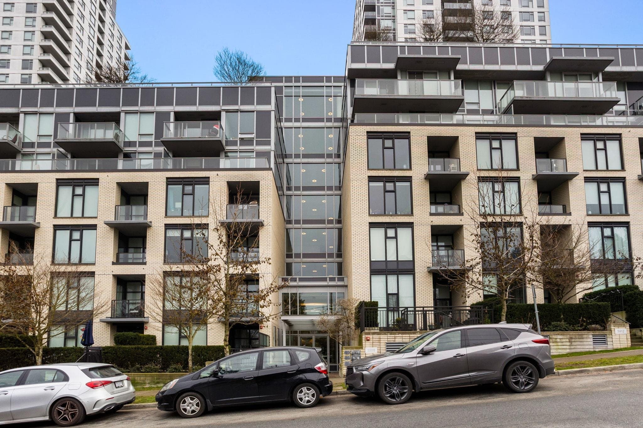 501 - 5598 Ormidale Street, Vancouver, V5R 0E5 — photo 2