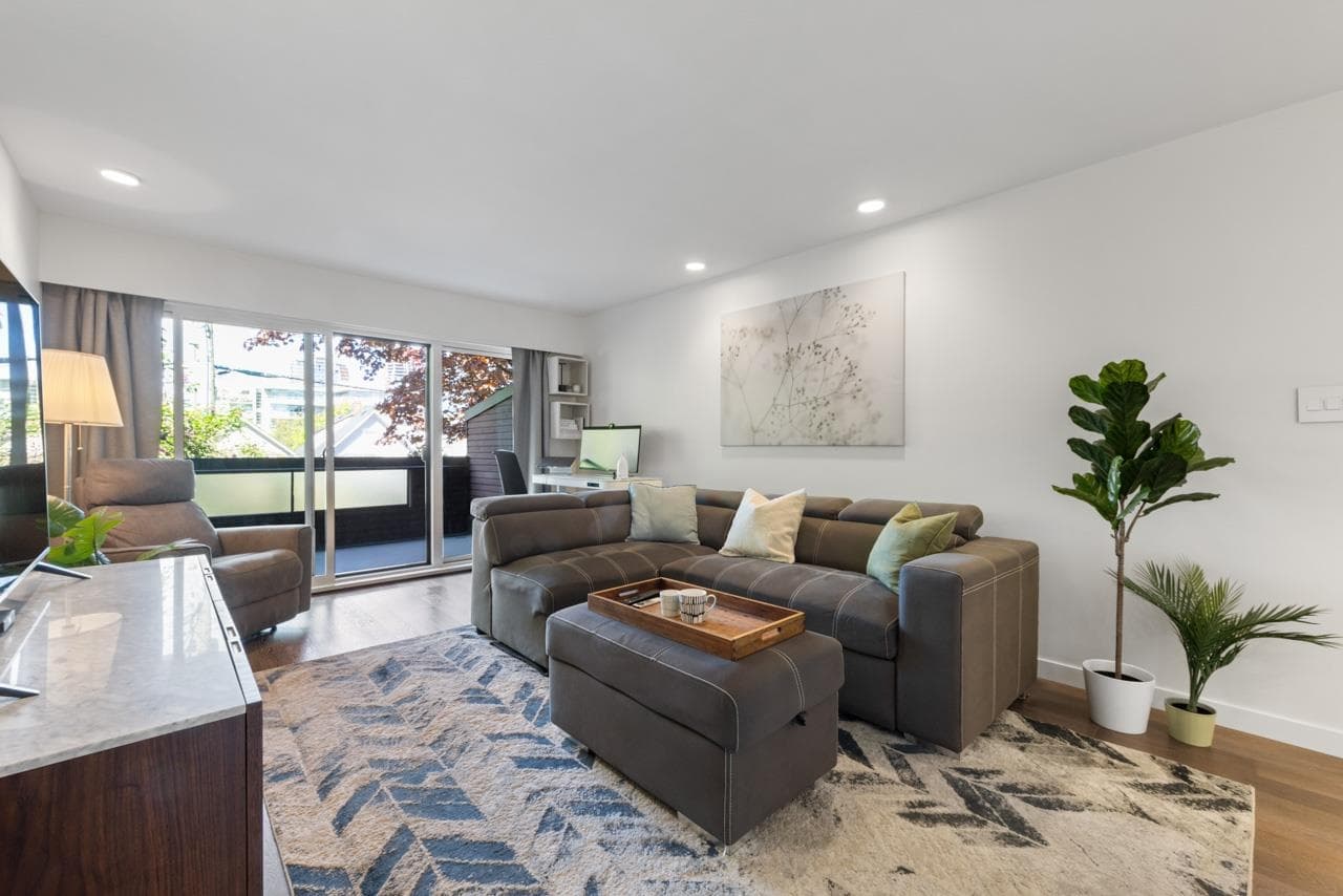 205 - 1827 W 3rd Avenue, Vancouver, V6J 1K9 — photo 2