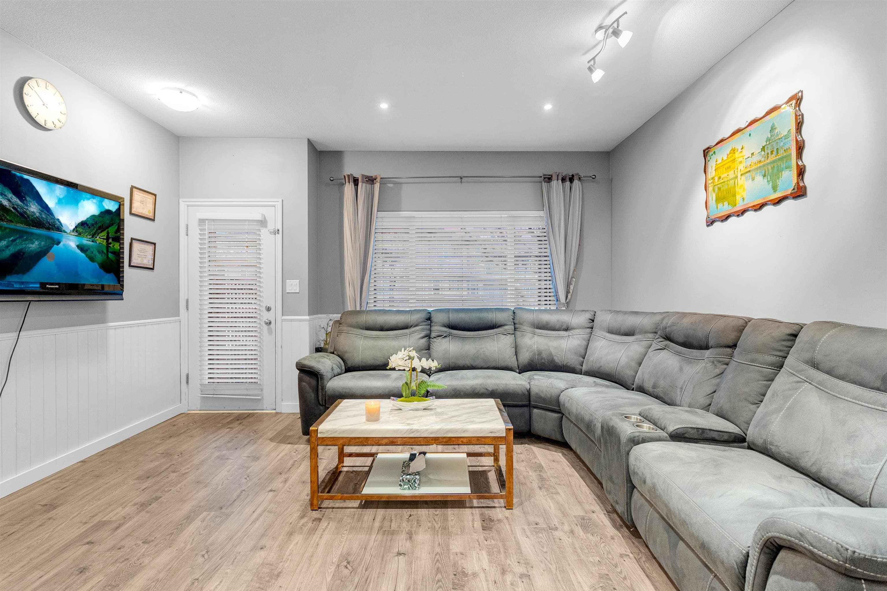 49 - 18701 66 Avenue, Surrey, V3S 4P3 — photo 3