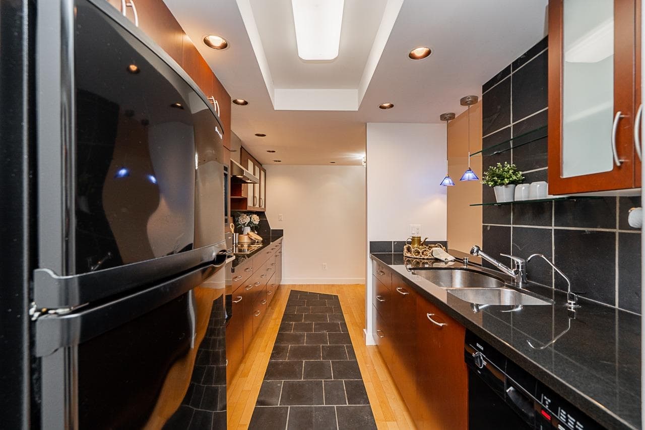 206 - 333 Wethersfield Drive, Vancouver, V5X 4M9 — photo 5