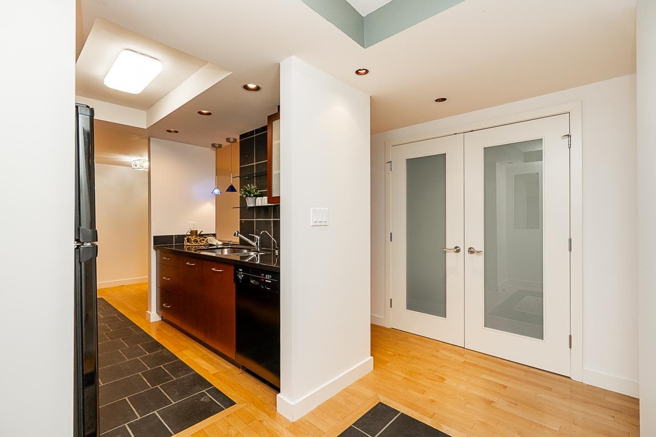 206 - 333 Wethersfield Drive, Vancouver, V5X 4M9 — photo 4