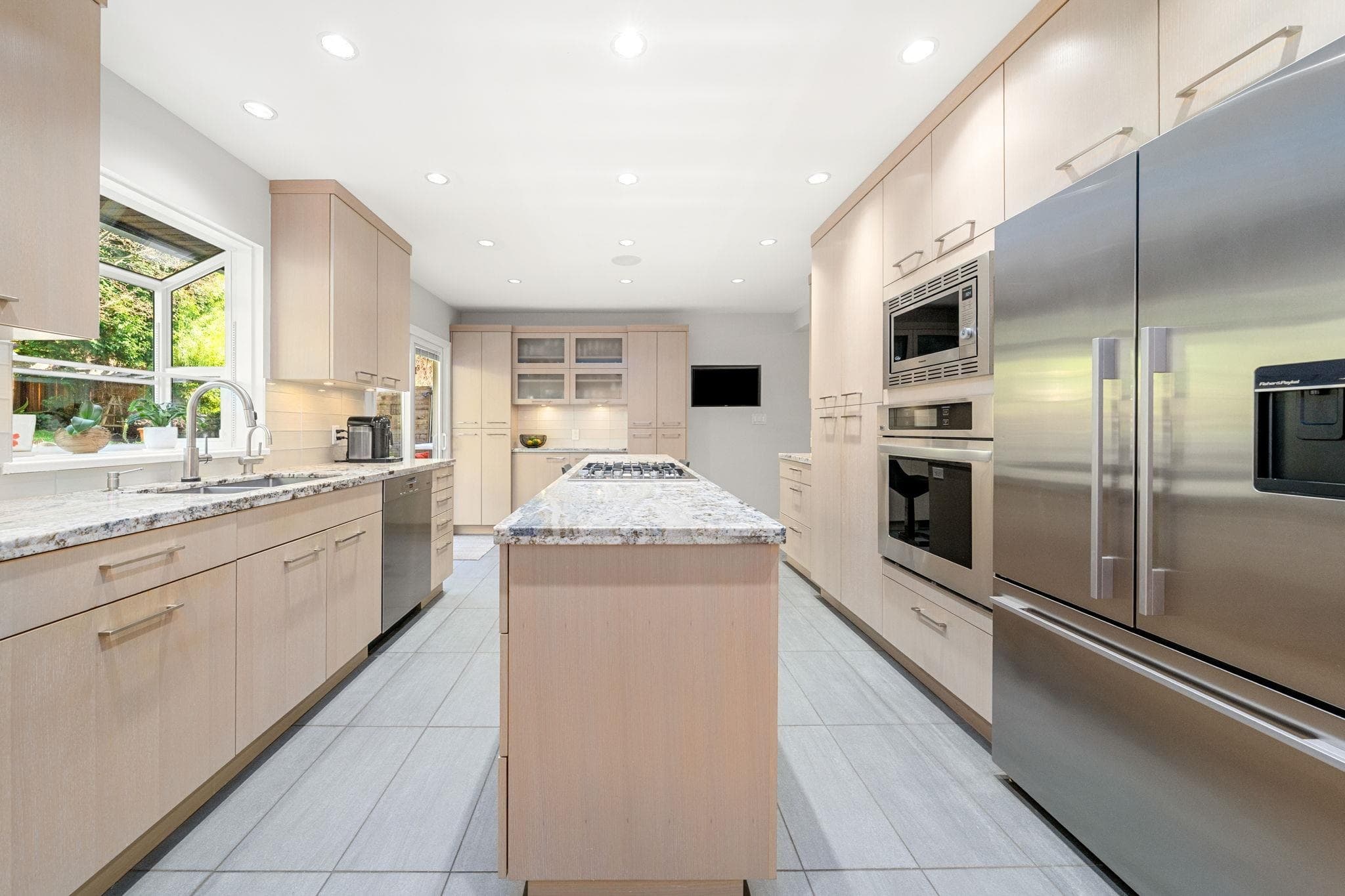 4966 Ranger Avenue, North Vancouver, V7R 3M4 — photo 5