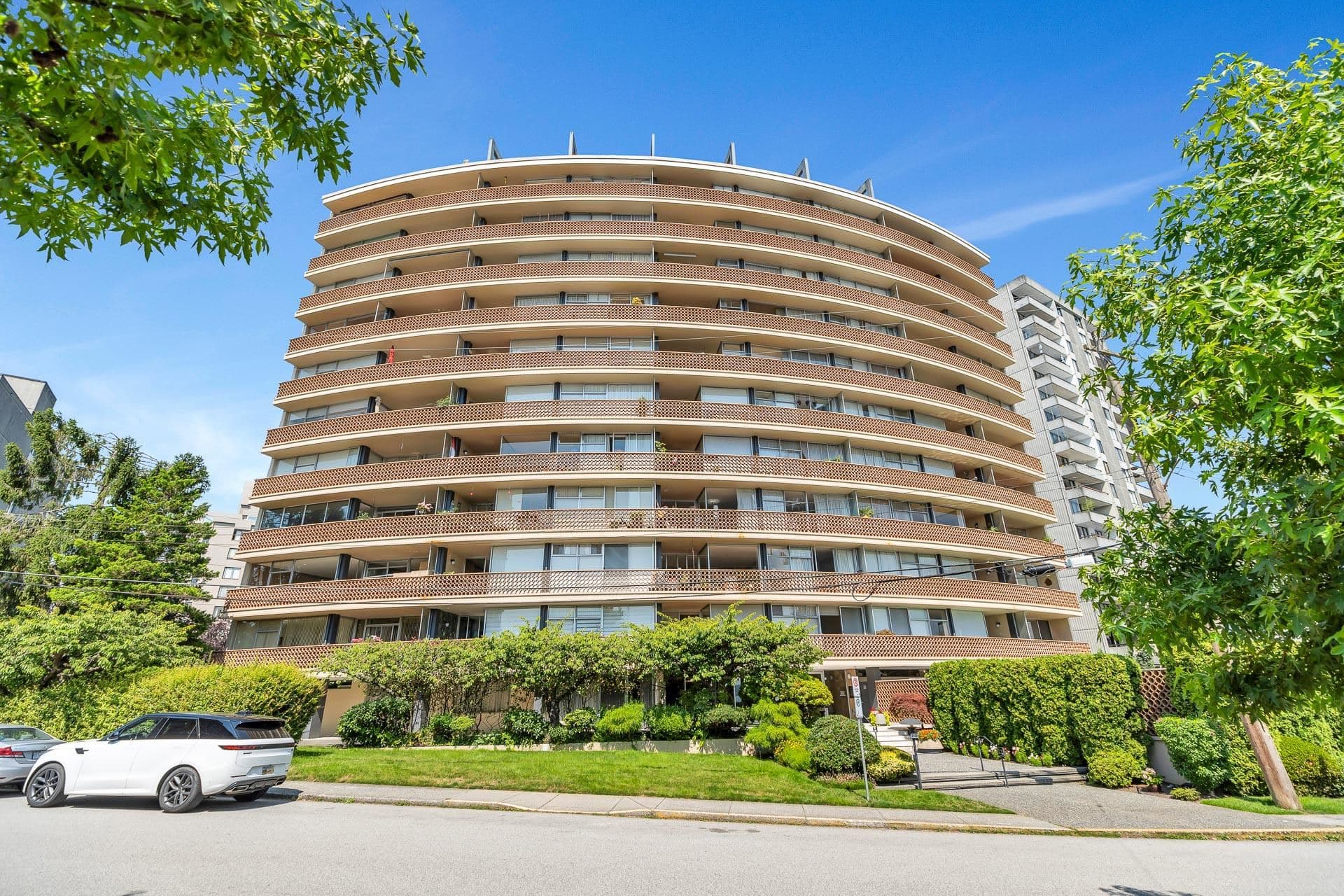 101 - 2135 Argyle Avenue, West Vancouver, V7V 1A5 — photo 2