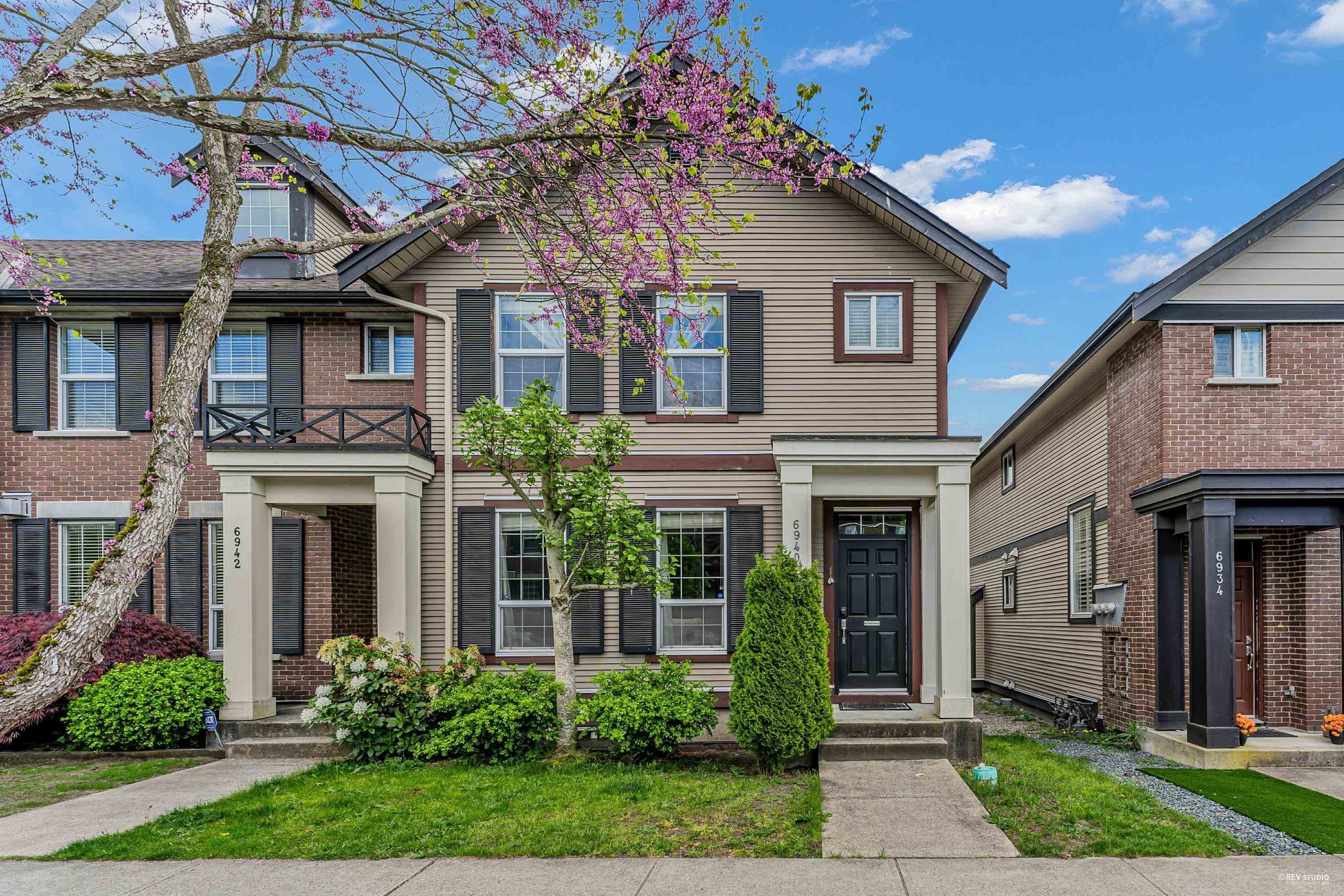 6940 208a Street, Langley, V2Y 0G1 — photo 1
