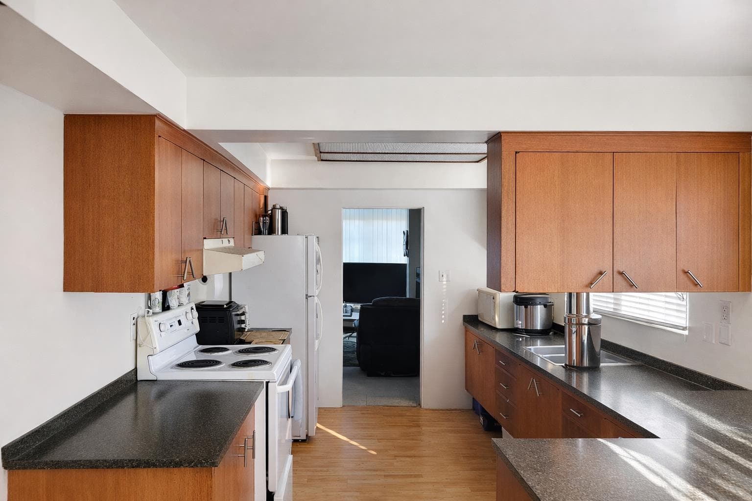 12393 Gray Street, Maple Ridge, V2X 5V1 — photo 2