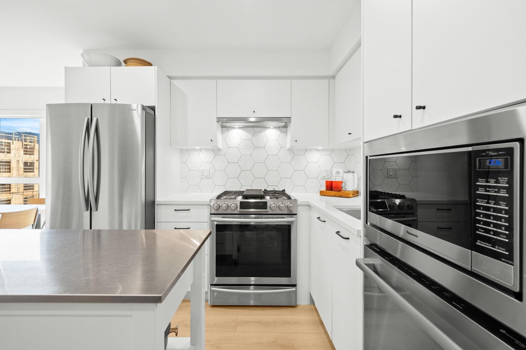 303 - 1519 Crown Street, North Vancouver, V7J 1G6 — photo 5