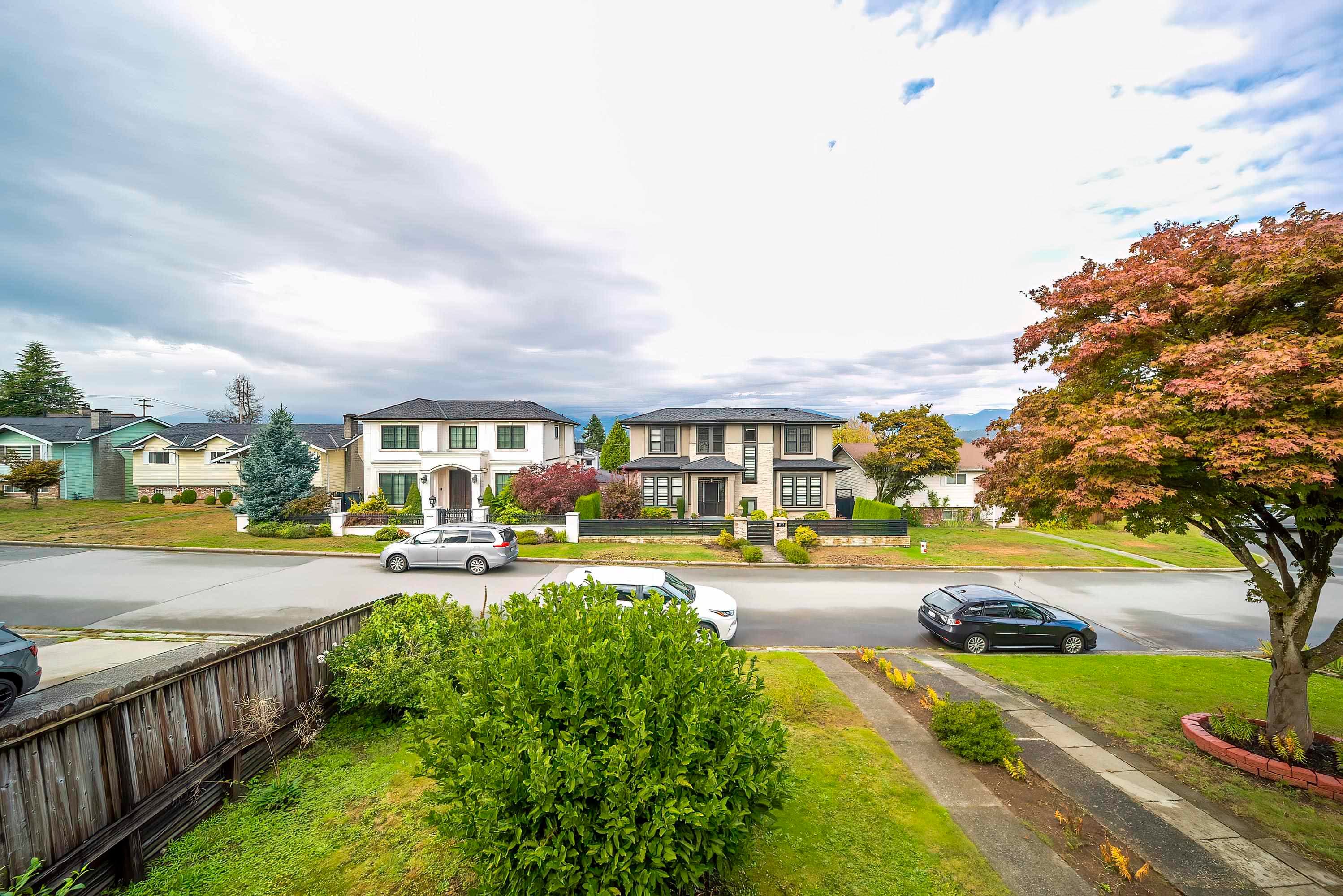 4790 Harley Court, Burnaby, V5H 4A8 — photo 2