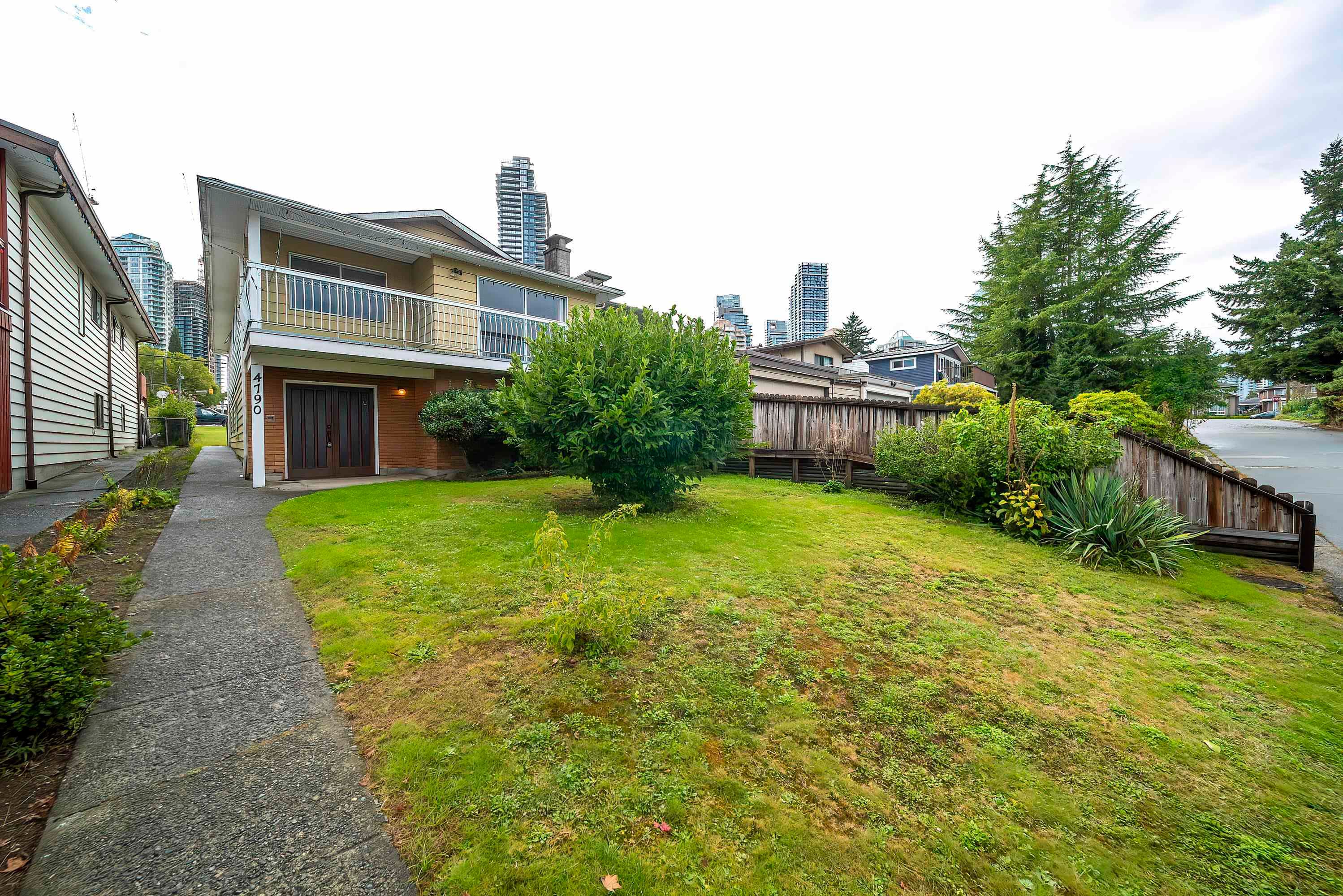 4790 Harley Court, Burnaby, V5H 4A8 — photo 1