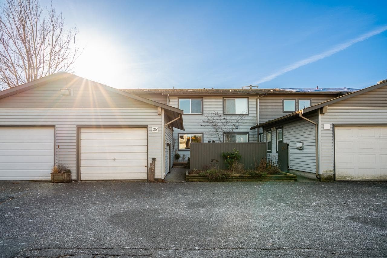 28 - 46689 First Avenue, Chilliwack, V2P 1X5 — photo 2
