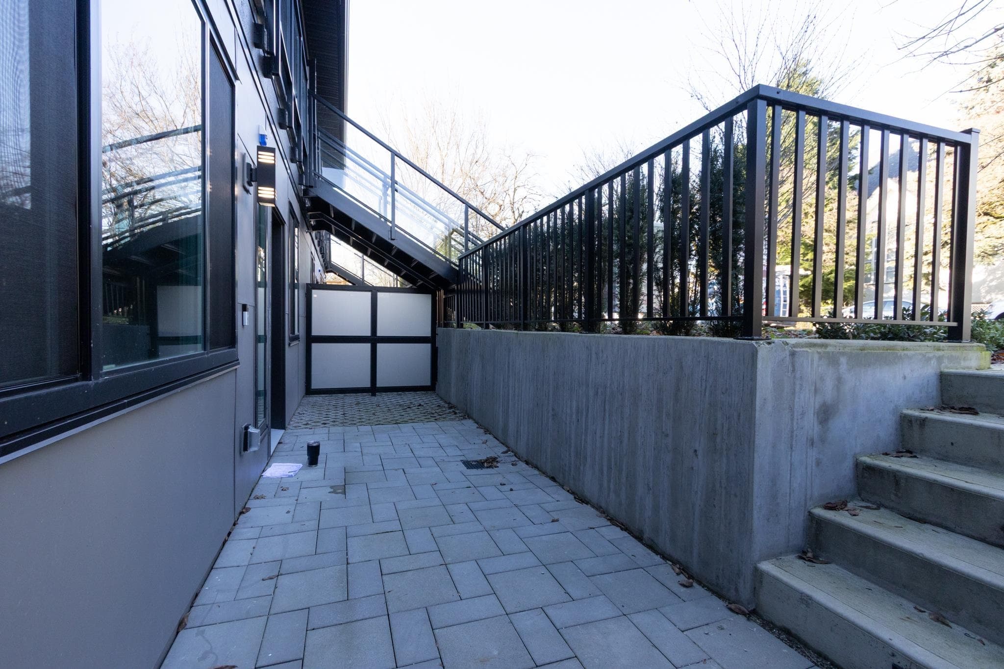 102 - 2122 E 32 Avenue, Vancouver, V5N 3B9 — photo 2